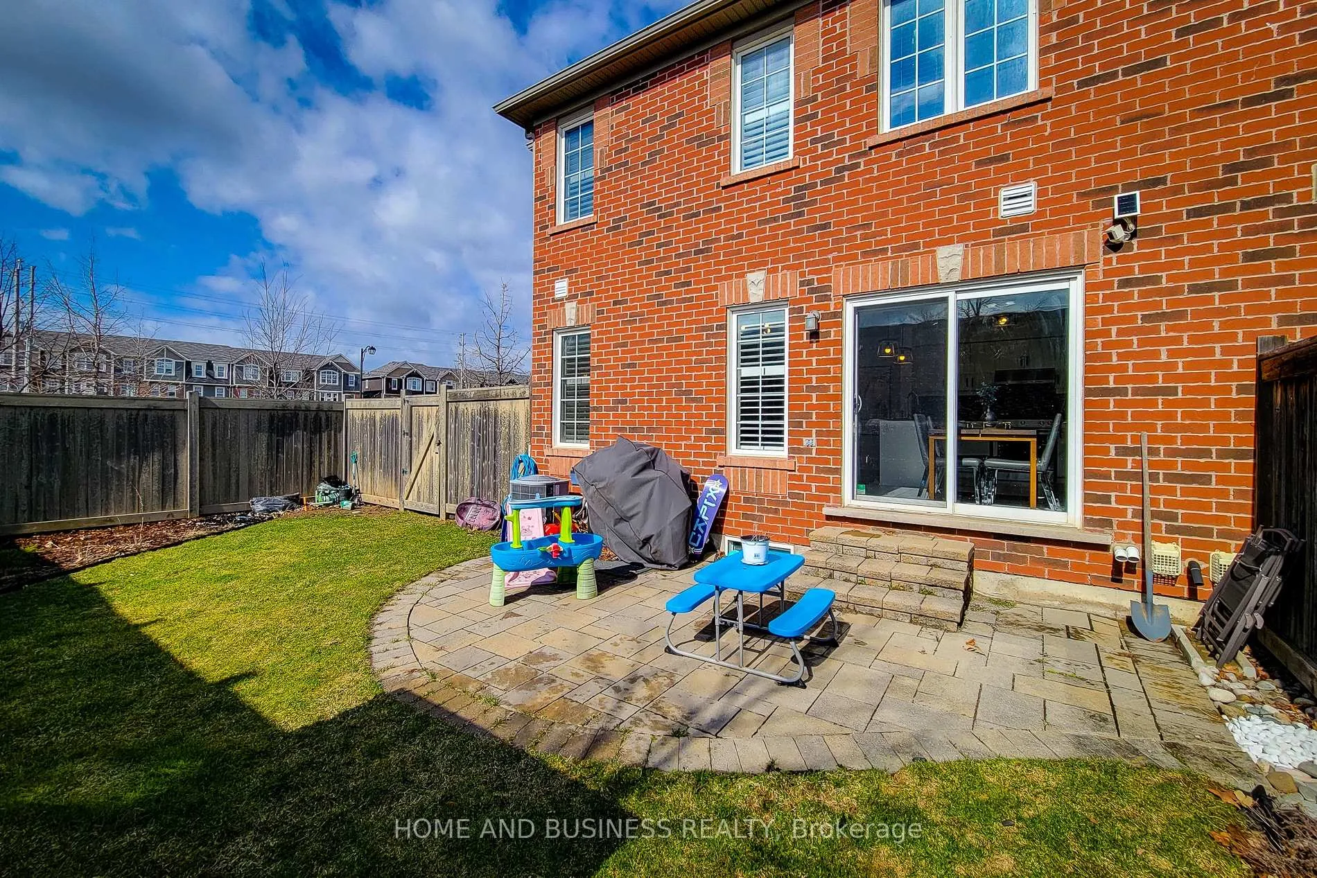 Photo 35 of 355 Chuchmach Close, Milton, Willmott — HOMEH