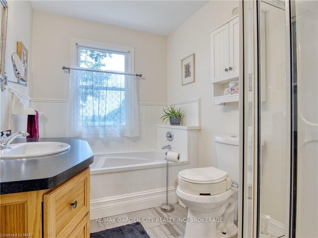 Photo 12 of 676 Canboro Road, Pelham, Fenwick — HOMEH