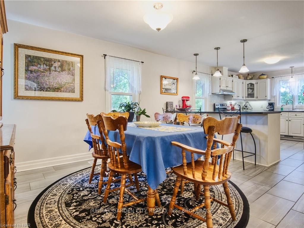 Photo 10 of 676 Canboro Road, Pelham, Fenwick — HOMEH