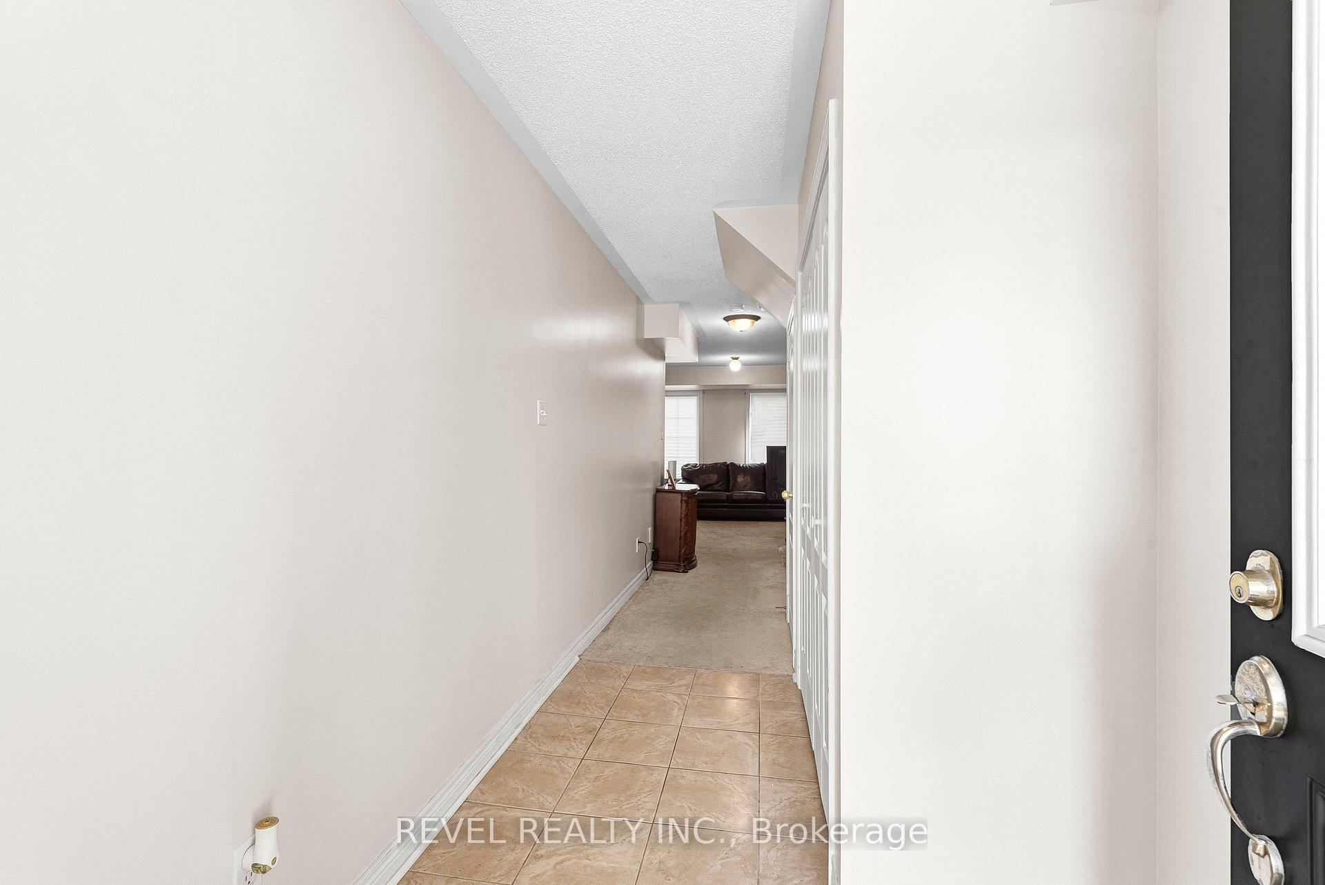 Photo 2 of 1516 Shepway Mews, Pickering, Duffin Heights — HOMEH