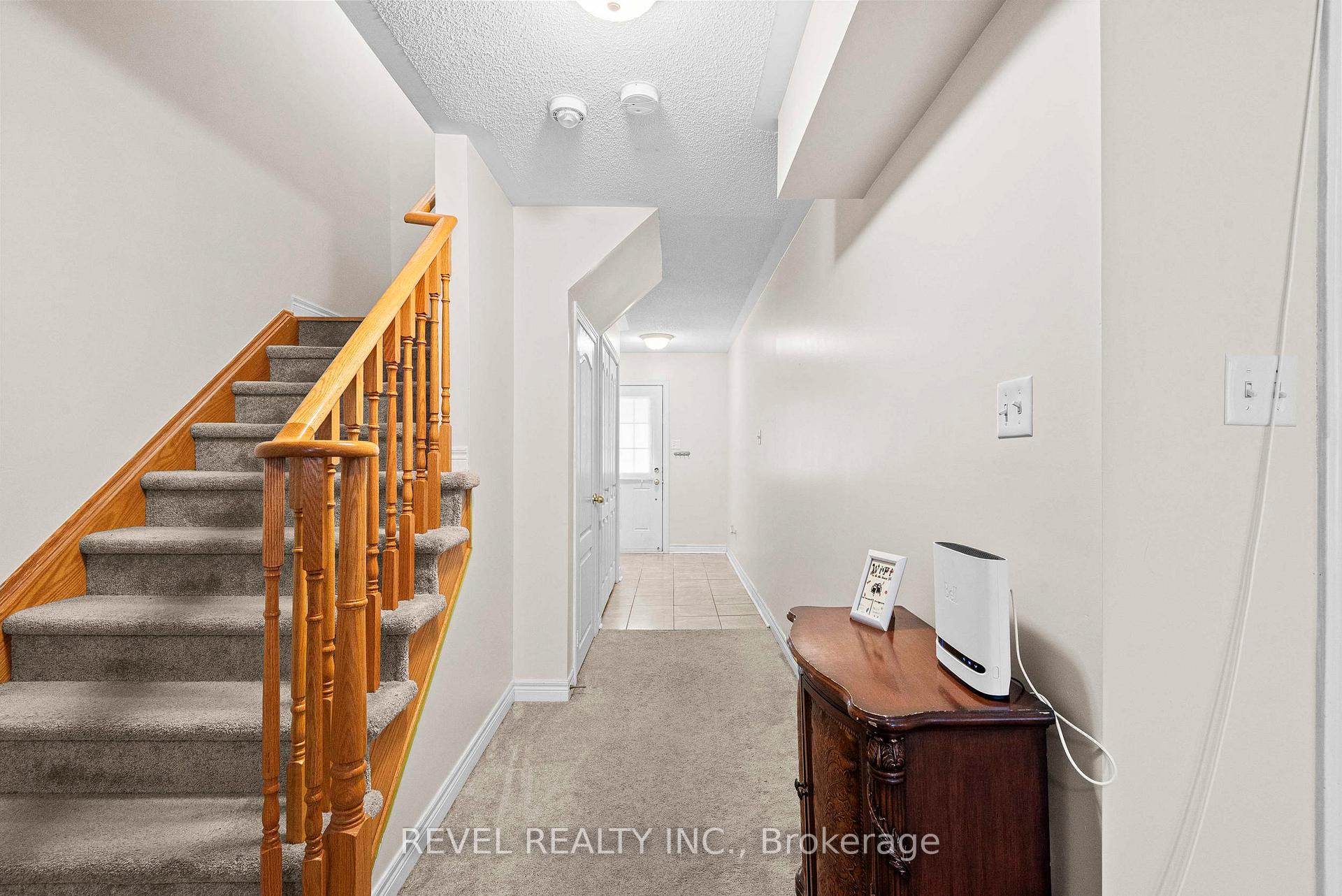 Photo 3 of 1516 Shepway Mews, Pickering, Duffin Heights — HOMEH
