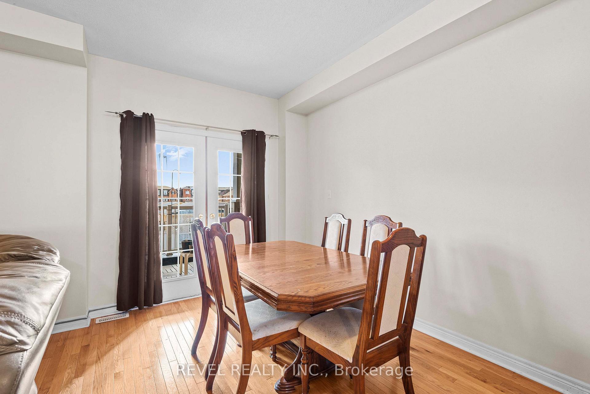 Photo 9 of 1516 Shepway Mews, Pickering, Duffin Heights — HOMEH