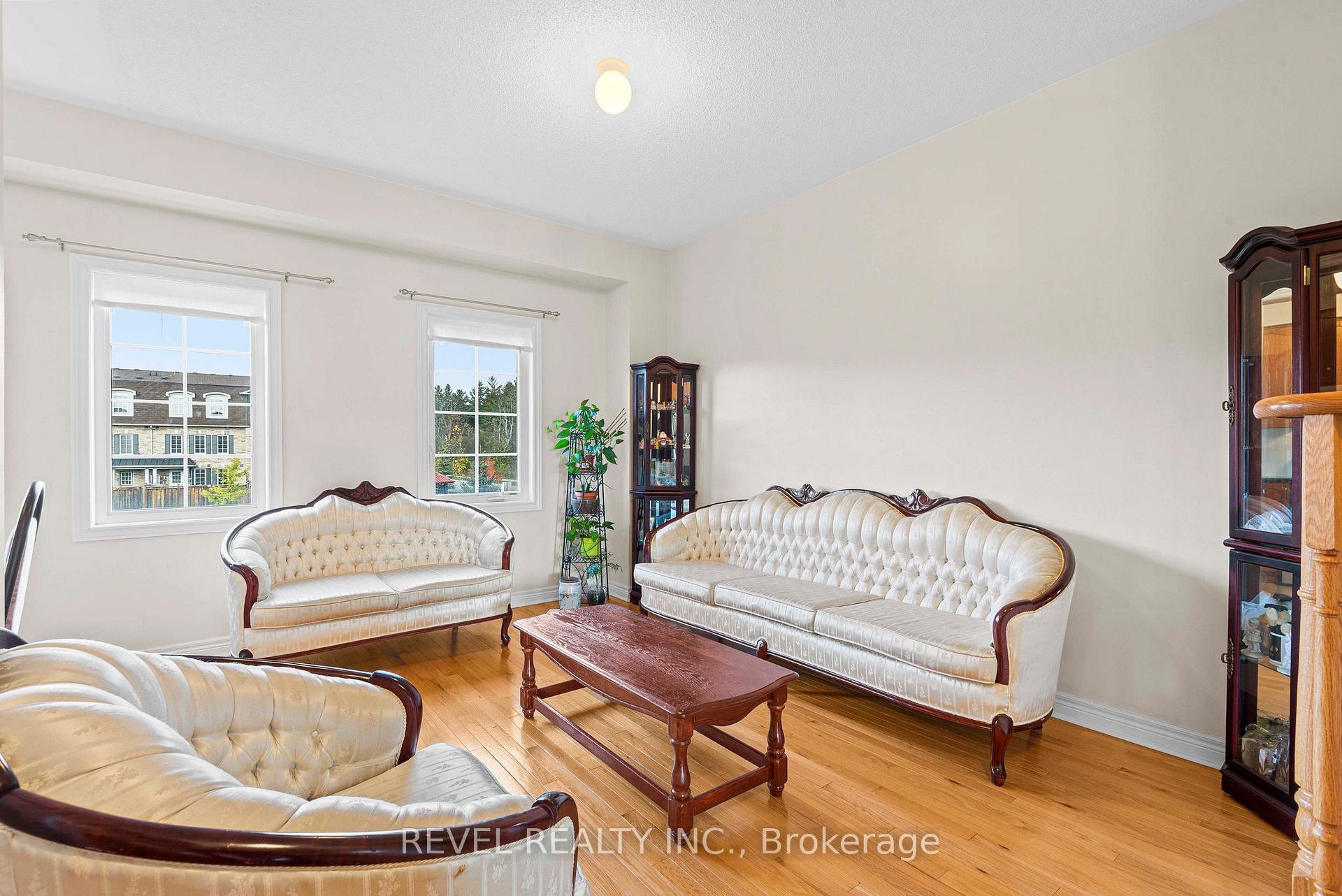 Photo 10 of 1516 Shepway Mews, Pickering, Duffin Heights — HOMEH