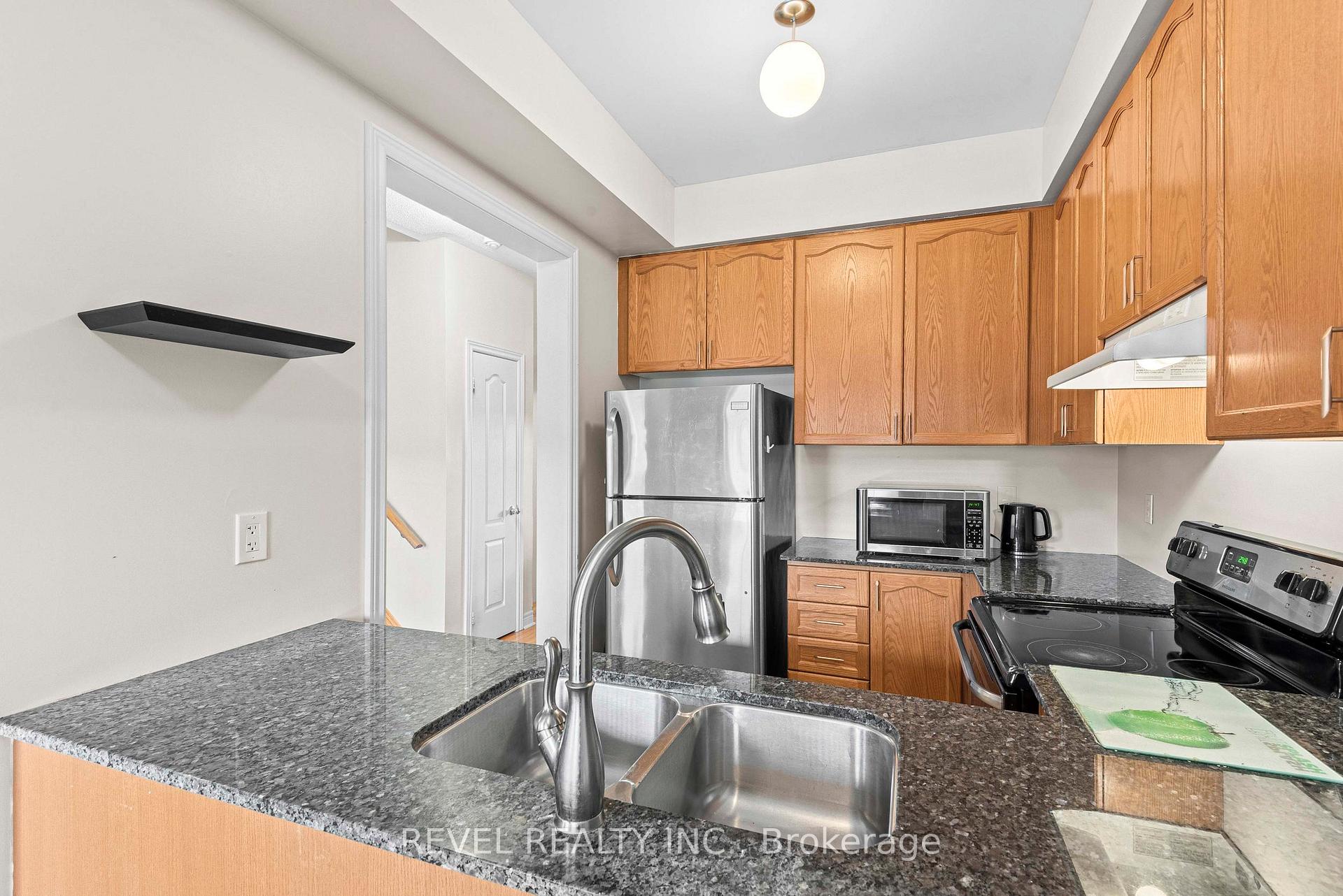 Photo 13 of 1516 Shepway Mews, Pickering, Duffin Heights — HOMEH