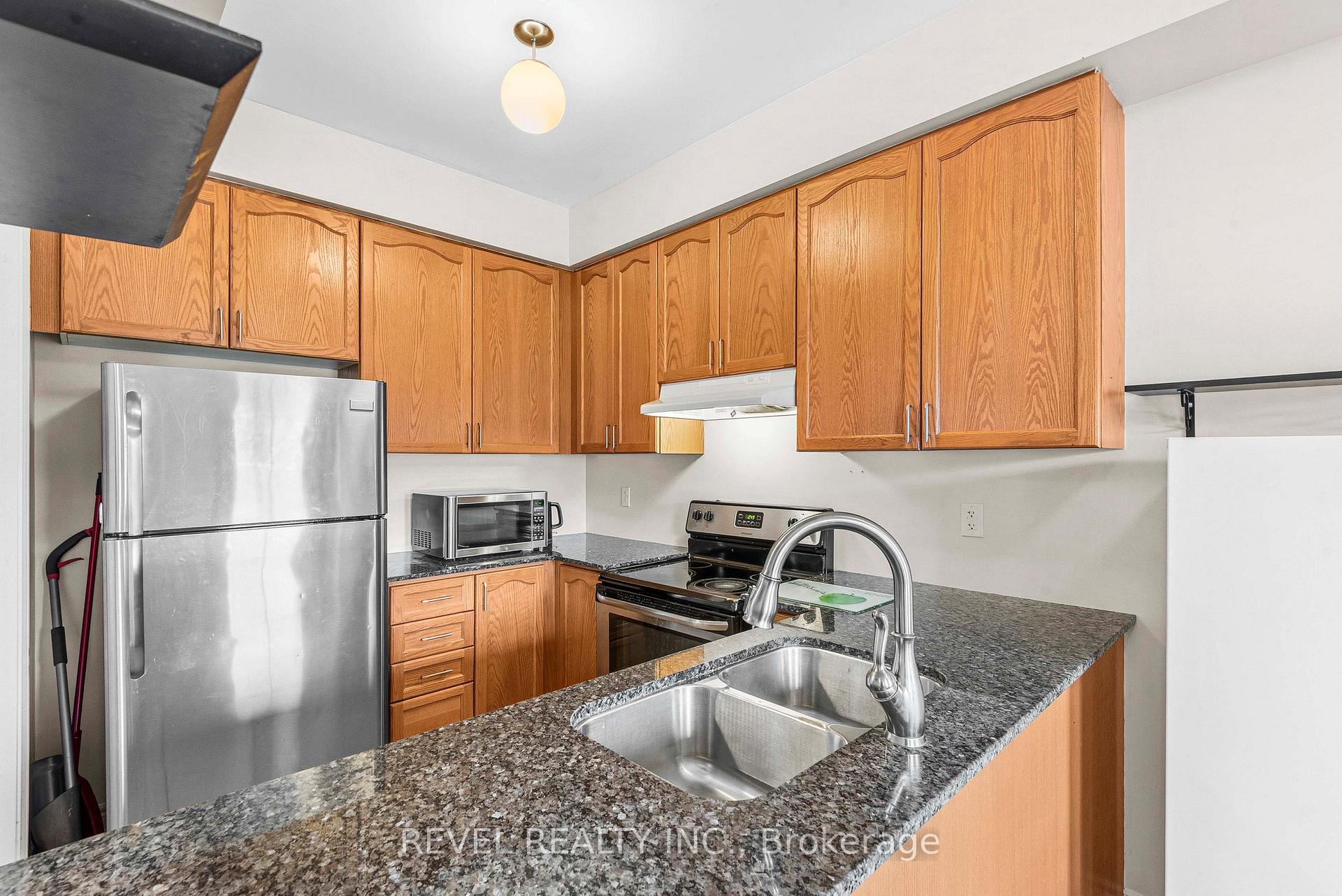 Photo 14 of 1516 Shepway Mews, Pickering, Duffin Heights — HOMEH