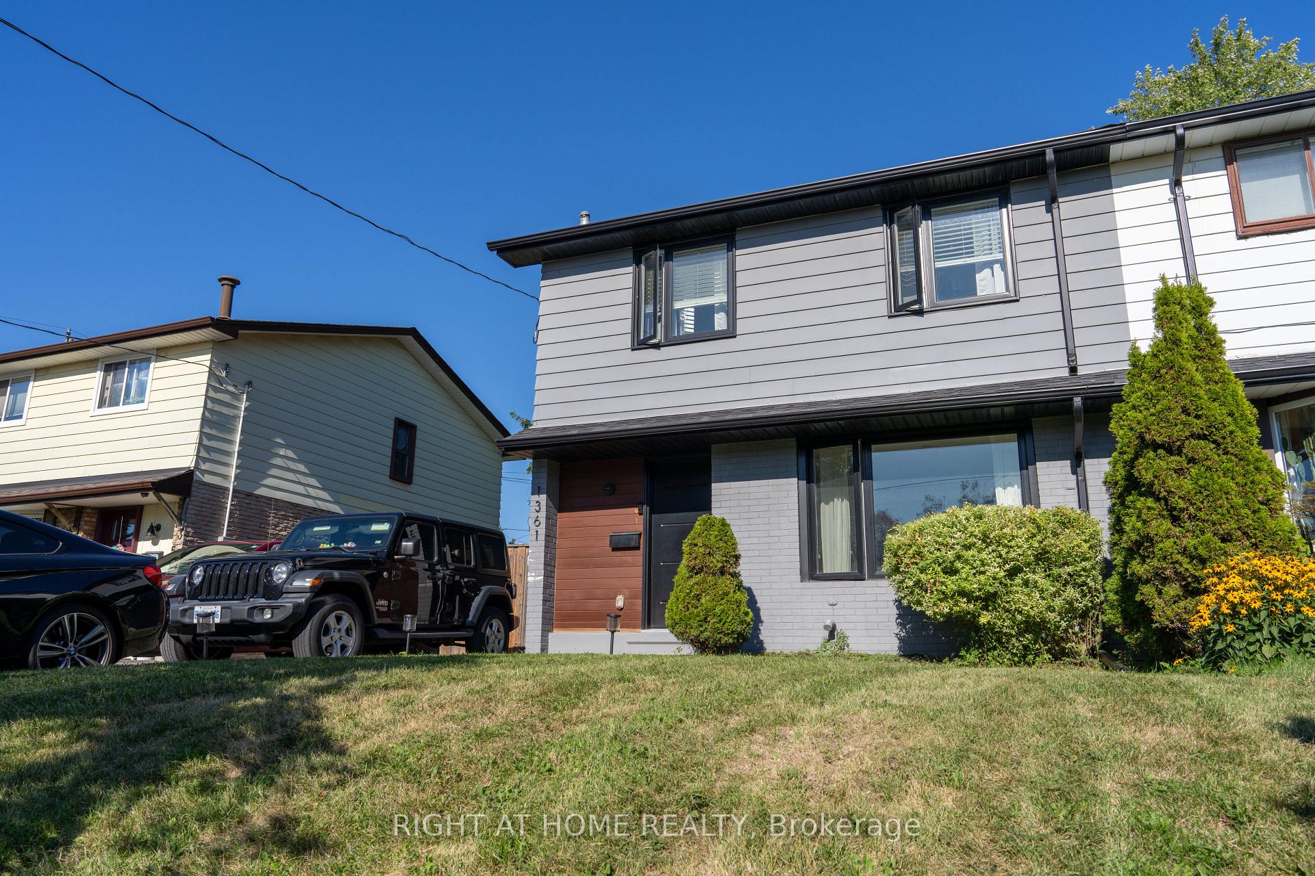 Front of 1361 Lakefield Street