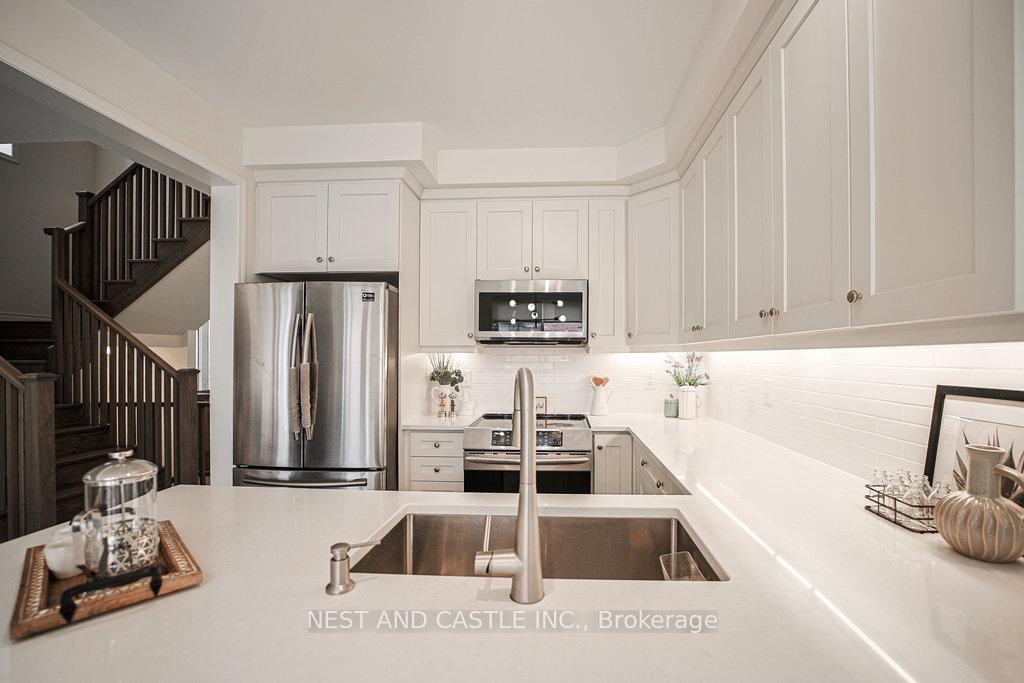 Photo 17 of 1347 Rose way Avenue, Milton, Cobban — HOMEH