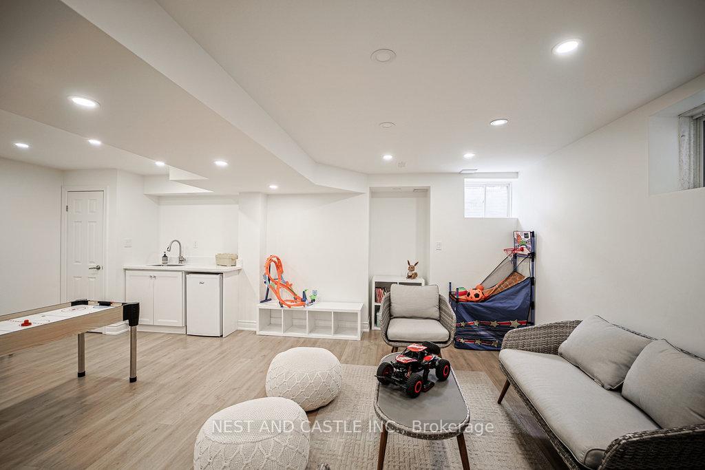 Photo 43 of 1347 Rose way Avenue, Milton, Cobban — HOMEH