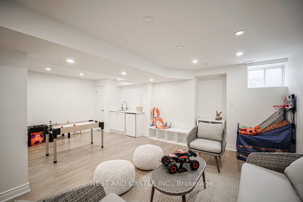 Photo 45 of 1347 Rose way Avenue, Milton, Cobban — HOMEH