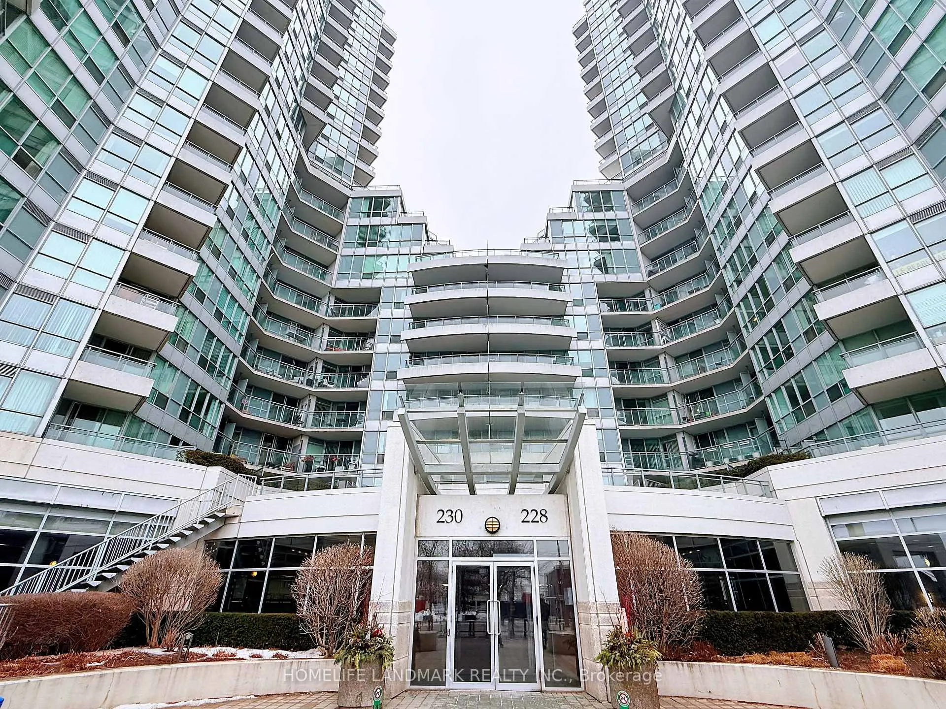 Photo 1 of Unit 727, 230 Queens Quay W, Toronto, Waterfront Communities — HOMEH