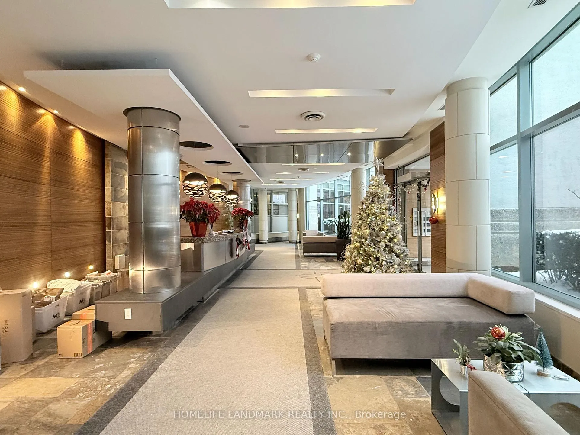 Photo 3 of Unit 727, 230 Queens Quay W, Toronto, Waterfront Communities — HOMEH