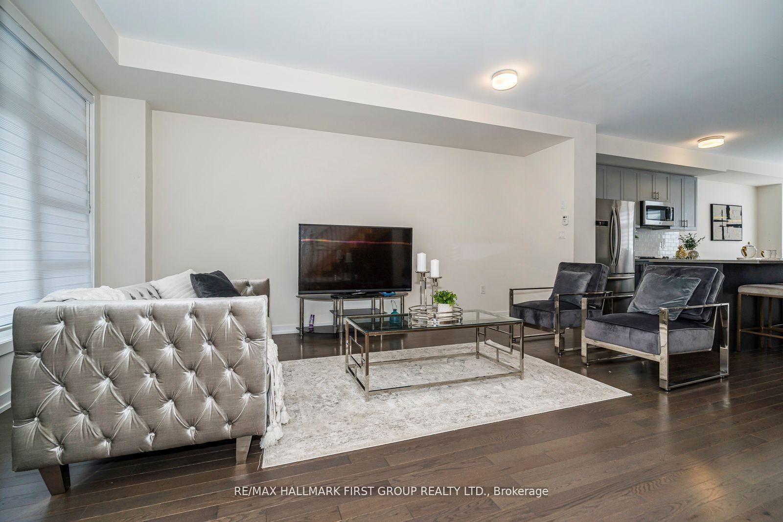 Photo 6 of 2519 Castlegate Crossing, Pickering, Duffin Heights — HOMEH