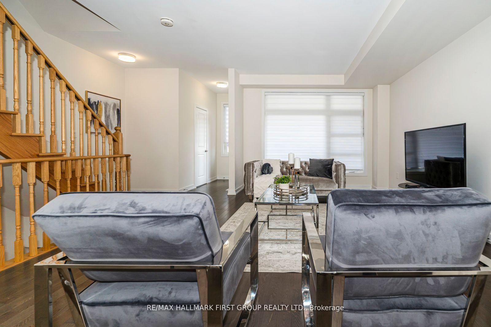 Photo 15 of 2519 Castlegate Crossing, Pickering, Duffin Heights — HOMEH