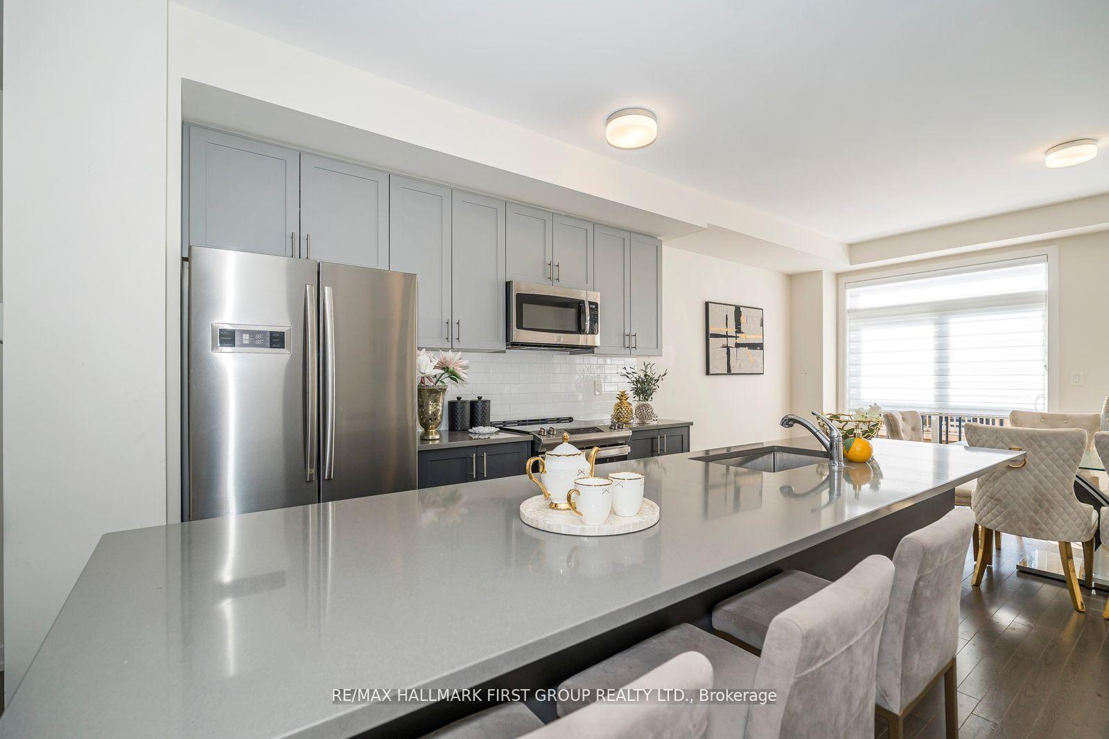 Photo 16 of 2519 Castlegate Crossing, Pickering, Duffin Heights — HOMEH