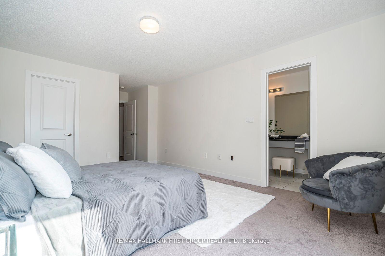 Photo 23 of 2519 Castlegate Crossing, Pickering, Duffin Heights — HOMEH