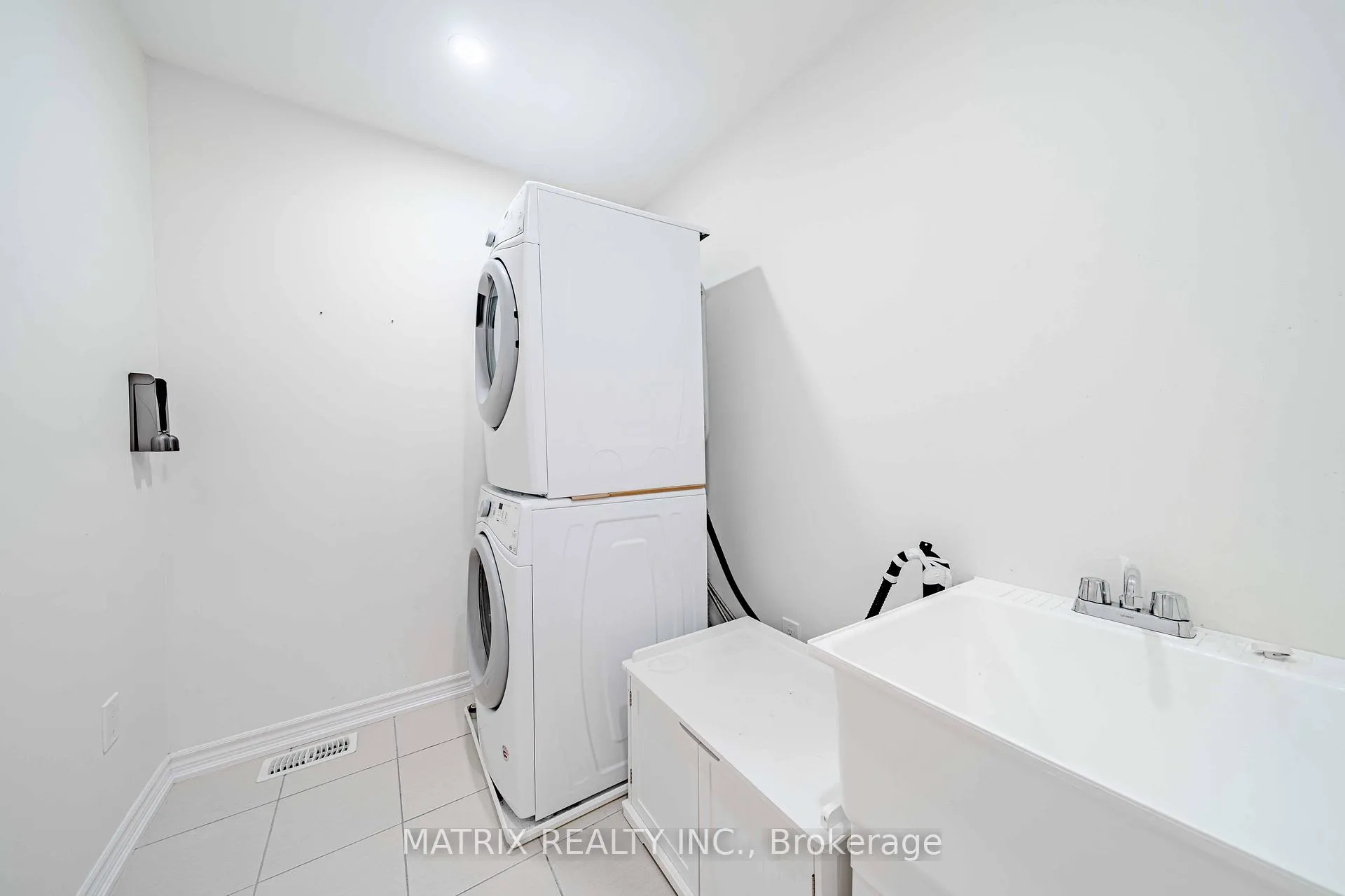 Photo 27 of 2349 Usman Road, Pickering, Brock Ridge — HOMEH