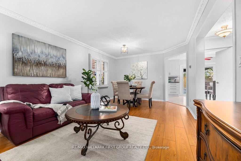 Photo 5 of 122 Thicket Crescent, Pickering, Highbush — HOMEH