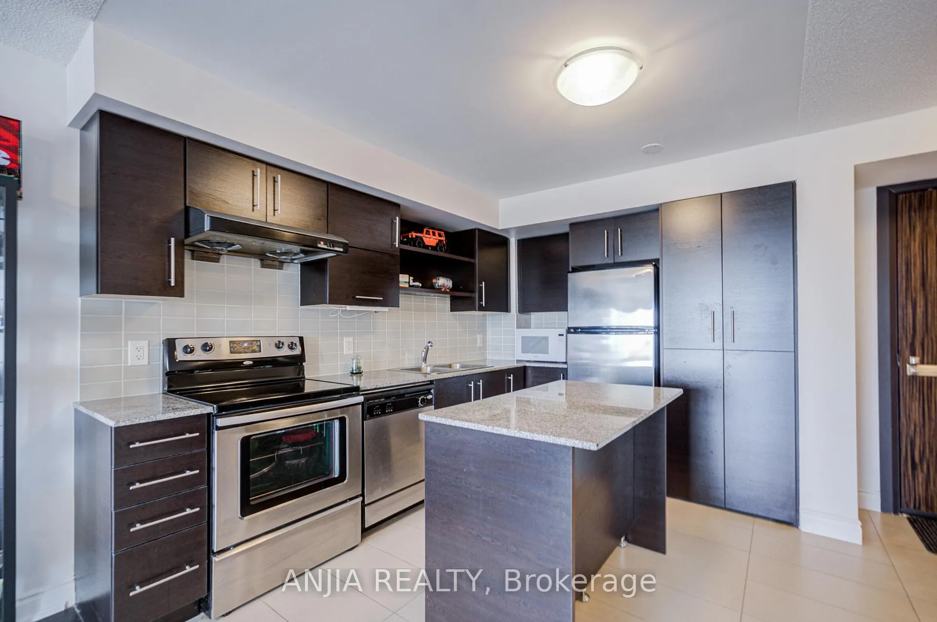 Photo 7 of Unit 1112, 273 South Park Road, Markham, Commerce Valley — HOMEH