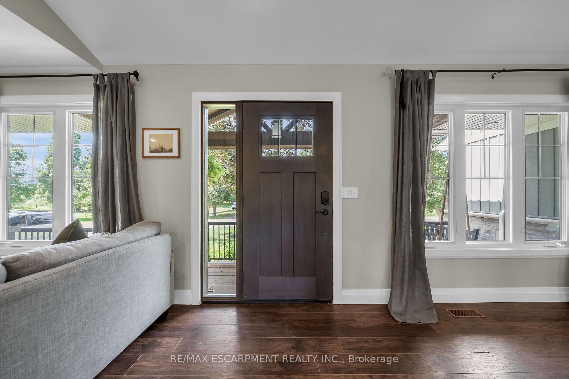 Photo 3 of 1793 Balfour Street, Pelham, North Pelham — HOMEH