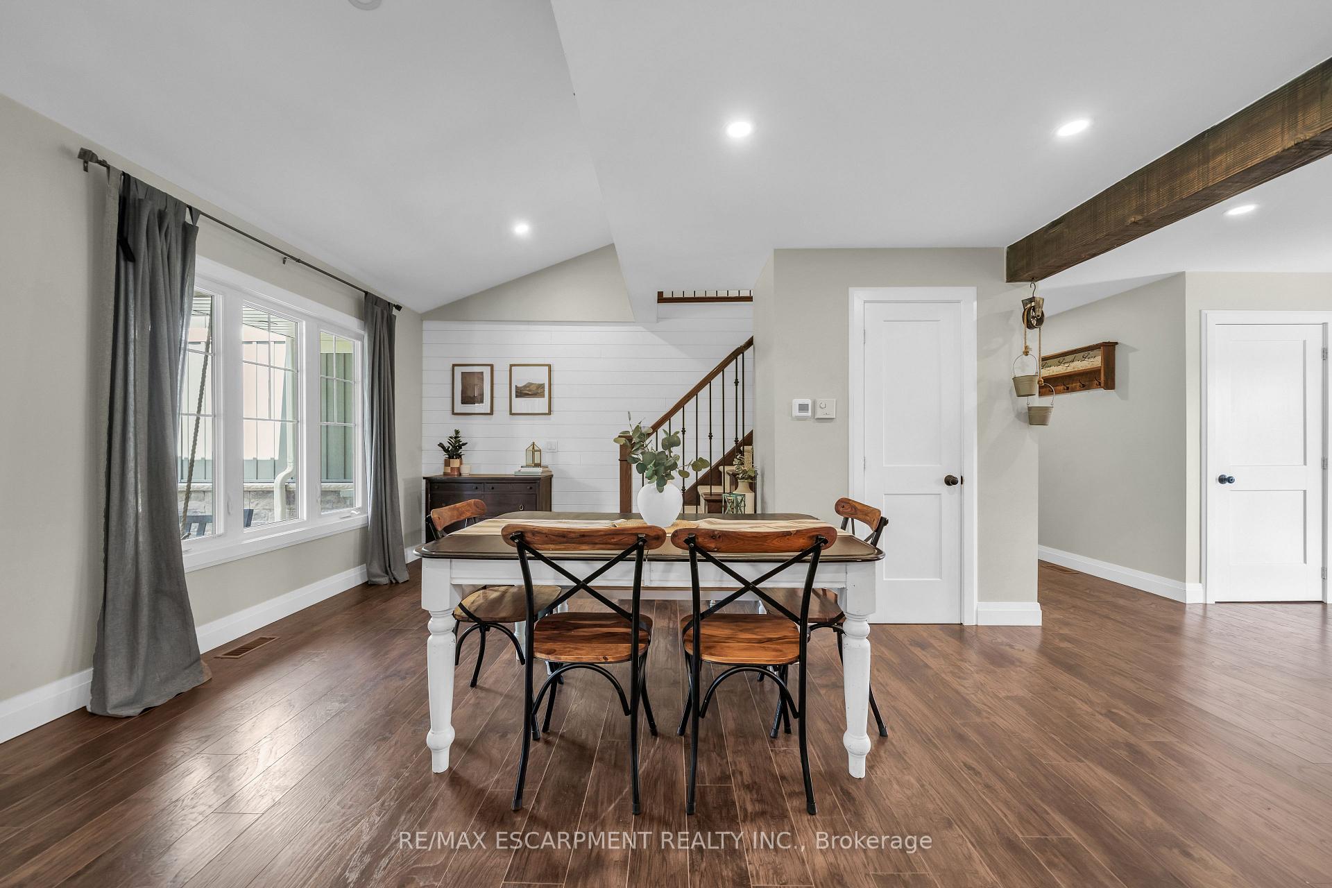 Photo 4 of 1793 Balfour Street, Pelham, North Pelham — HOMEH