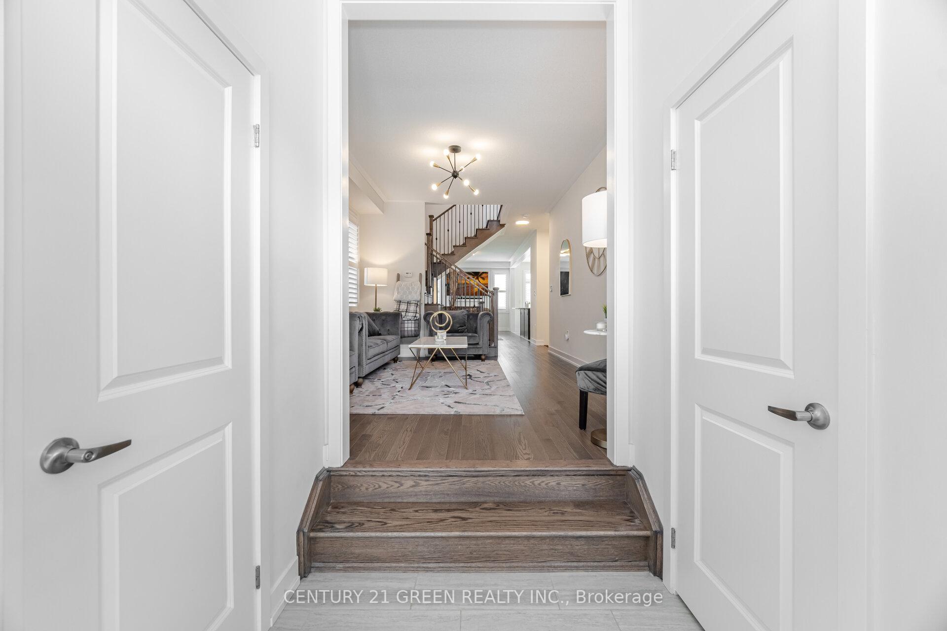 Photo 7 of 608 Leatherleaf Landing, Milton, Cobban — HOMEH