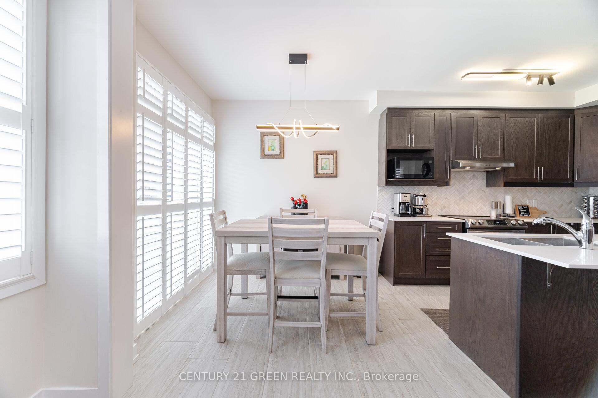Photo 14 of 608 Leatherleaf Landing, Milton, Cobban — HOMEH