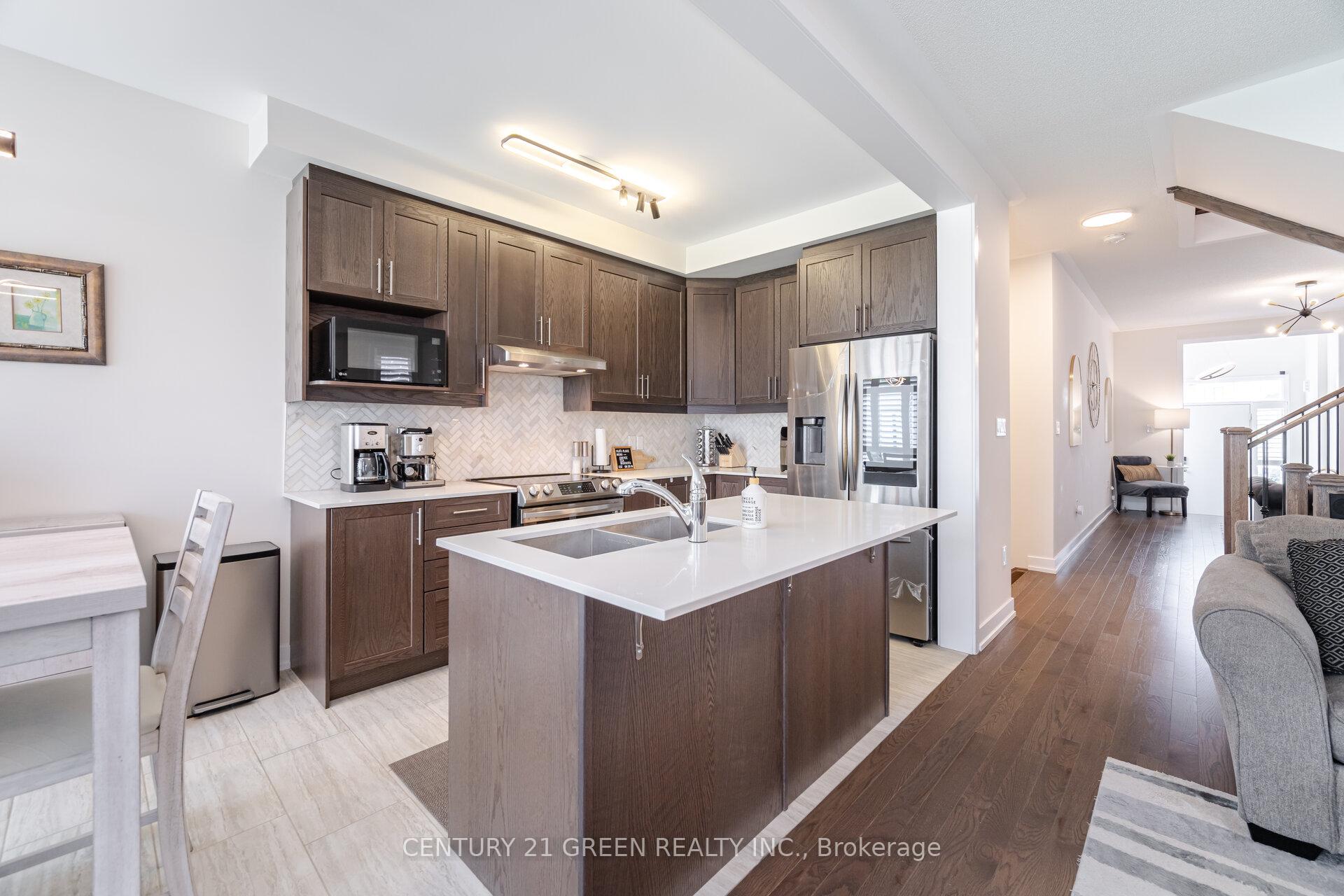 Photo 6 of 608 Leatherleaf Landing, Milton, Cobban — HOMEH