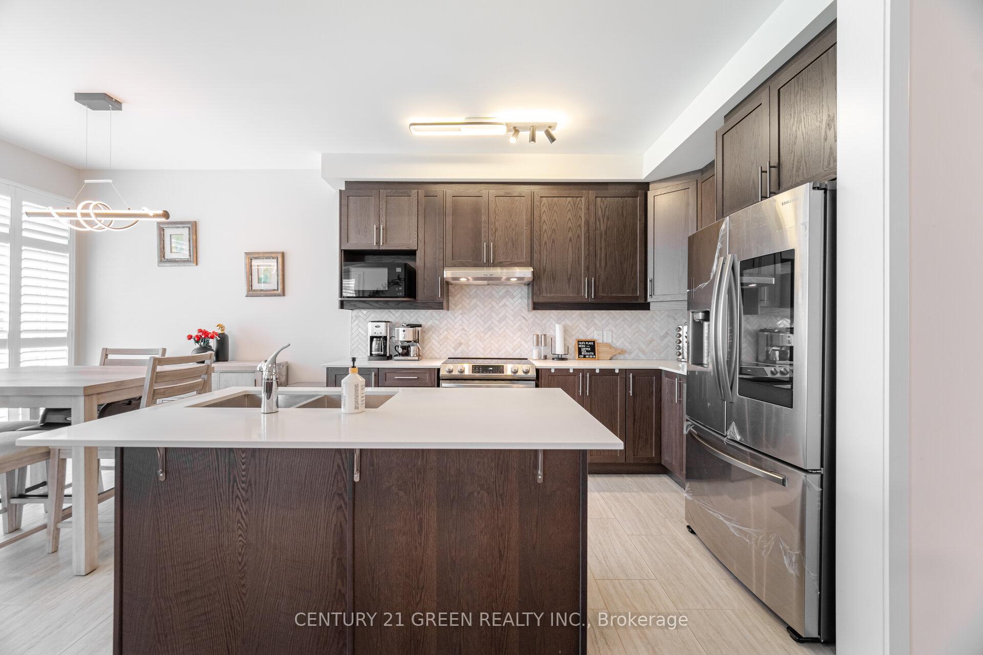 Photo 17 of 608 Leatherleaf Landing, Milton, Cobban — HOMEH