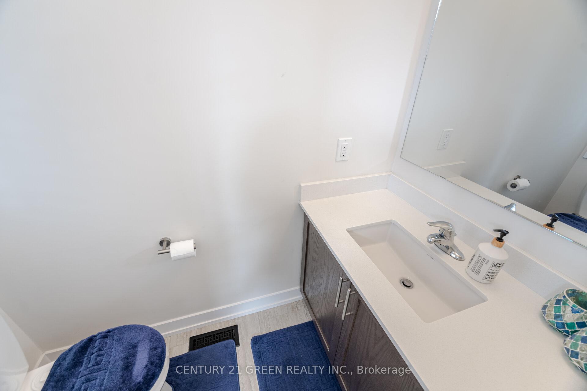 Photo 3 of 608 Leatherleaf Landing, Milton, Cobban — HOMEH