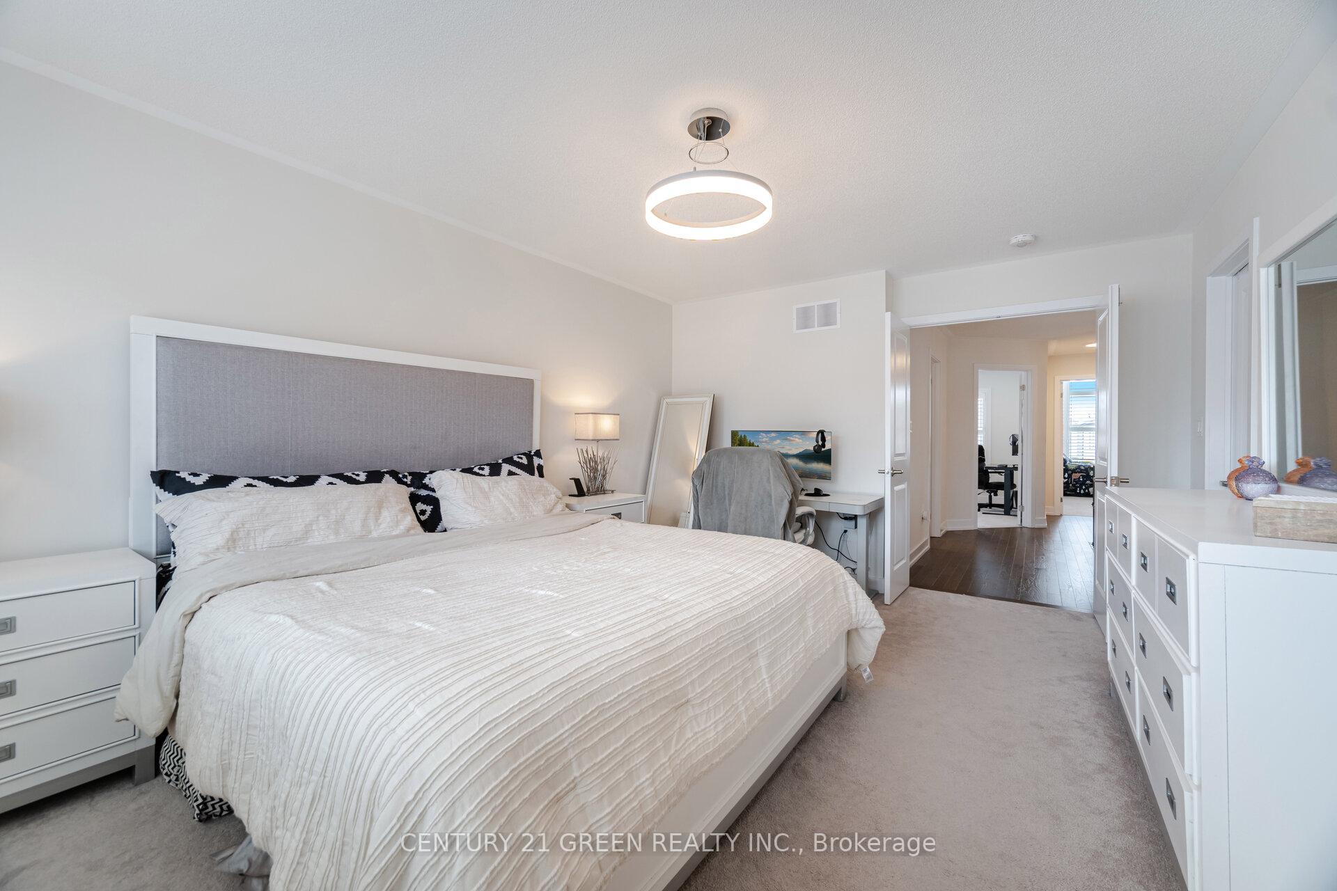Photo 16 of 608 Leatherleaf Landing, Milton, Cobban — HOMEH