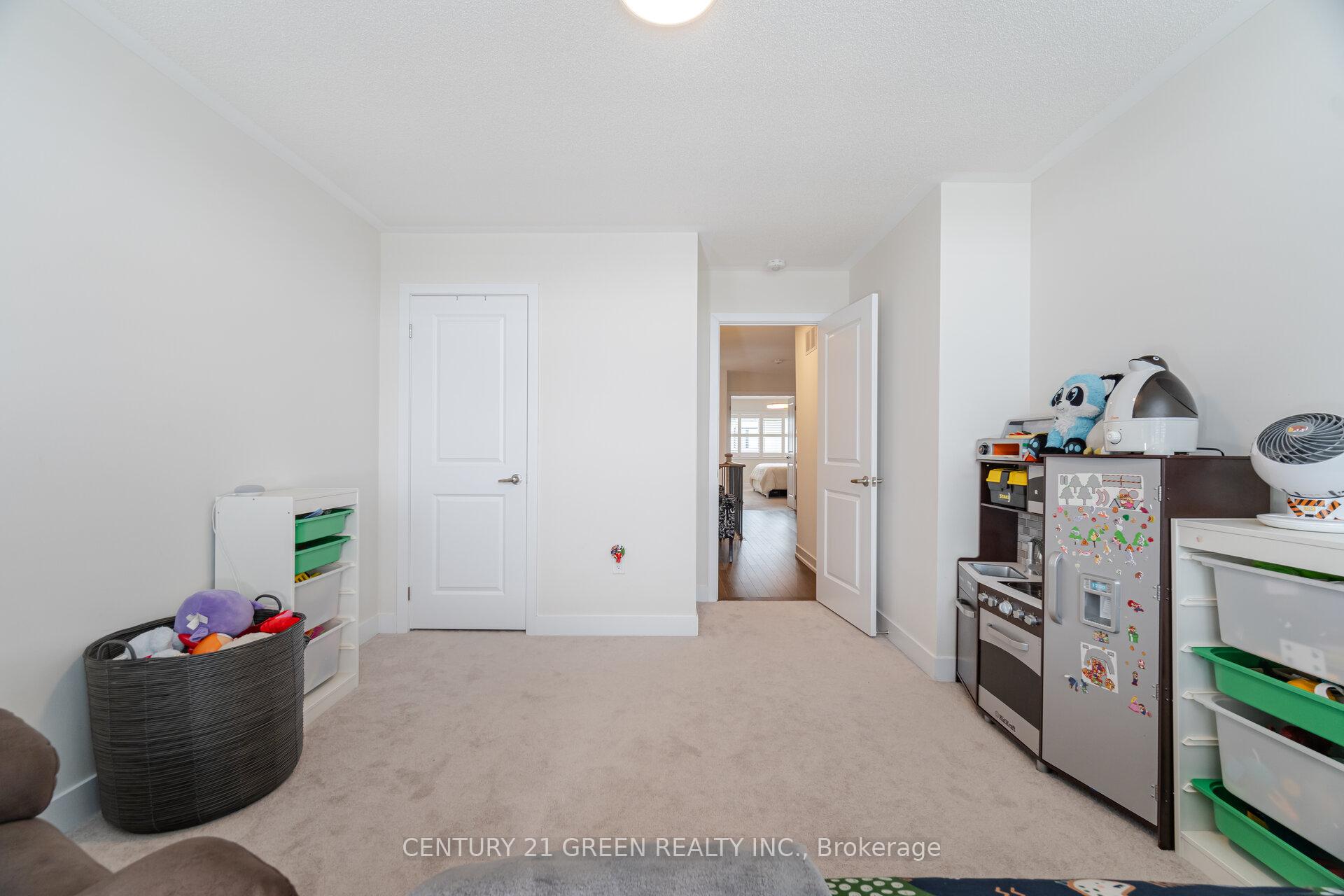 Photo 34 of 608 Leatherleaf Landing, Milton, Cobban — HOMEH