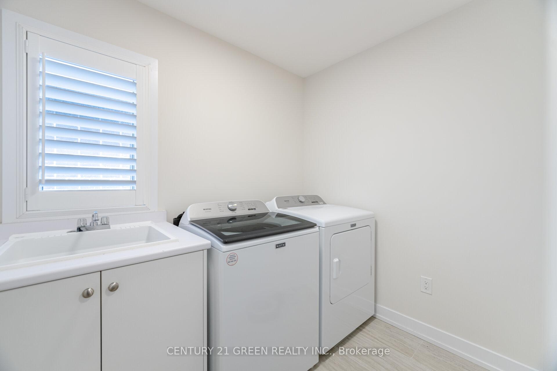Photo 22 of 608 Leatherleaf Landing, Milton, Cobban — HOMEH
