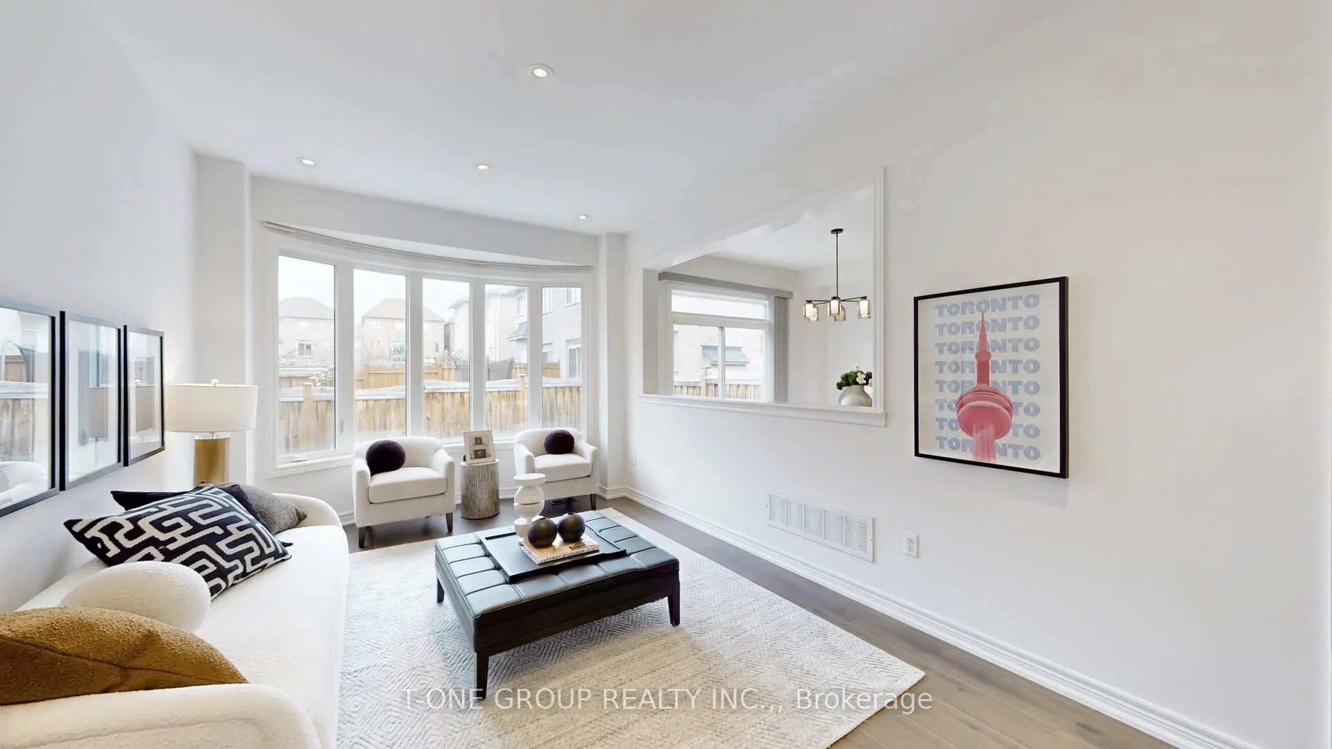 Photo 12 of 88 Christian Ritter Drive, Markham, Berczy — HOMEH