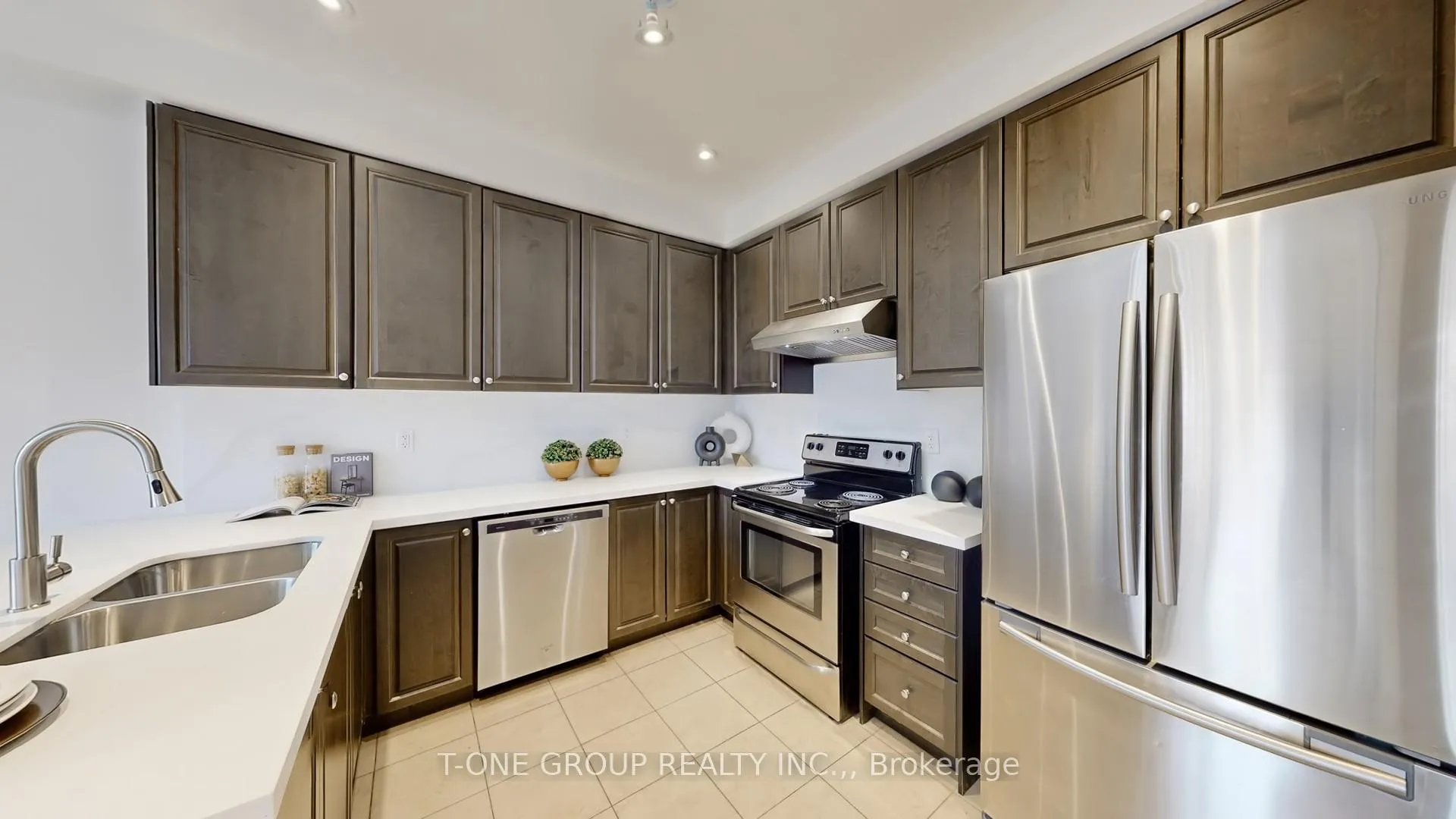 Photo 18 of 88 Christian Ritter Drive, Markham, Berczy — HOMEH