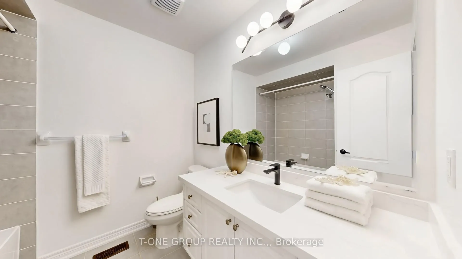 Photo 41 of 88 Christian Ritter Drive, Markham, Berczy — HOMEH
