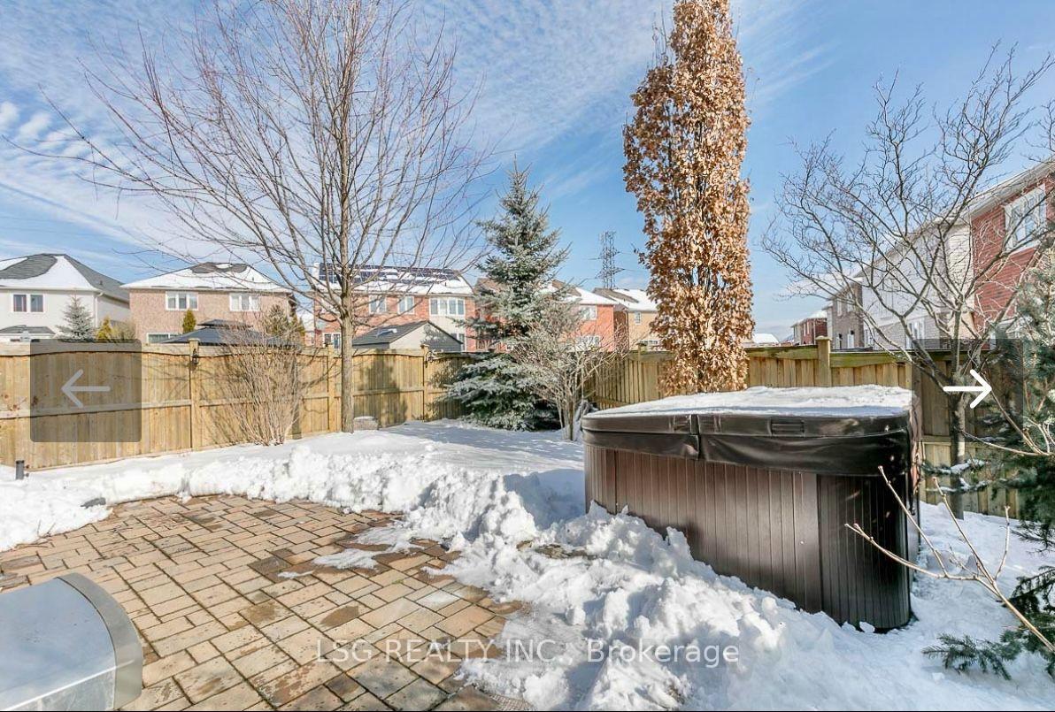 Front of Unit Main, 58 Bulmer Crescent