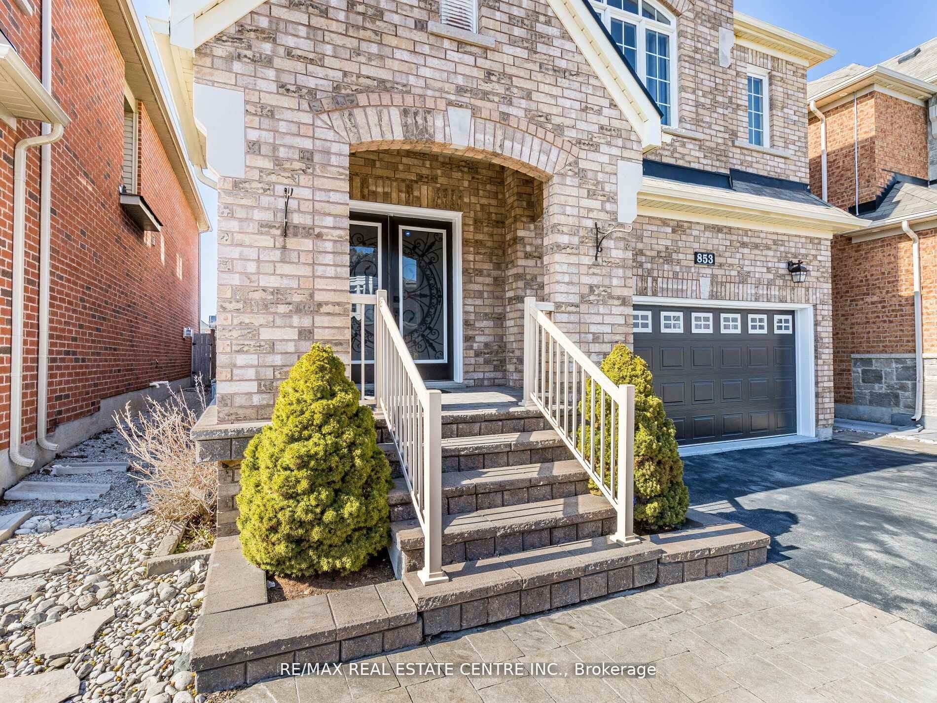 Photo 3 of 853 Stoutt Crescent, Milton, Coates — HOMEH