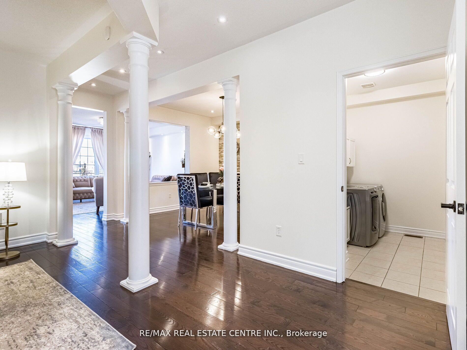Photo 14 of 853 Stoutt Crescent, Milton, Coates — HOMEH