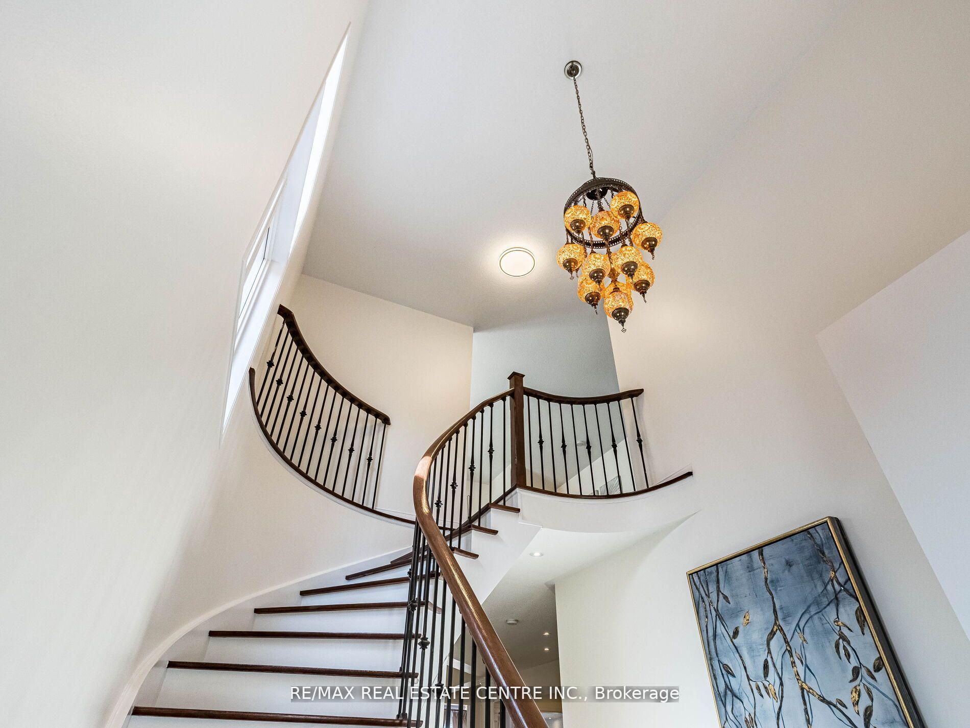Photo 25 of 853 Stoutt Crescent, Milton, Coates — HOMEH