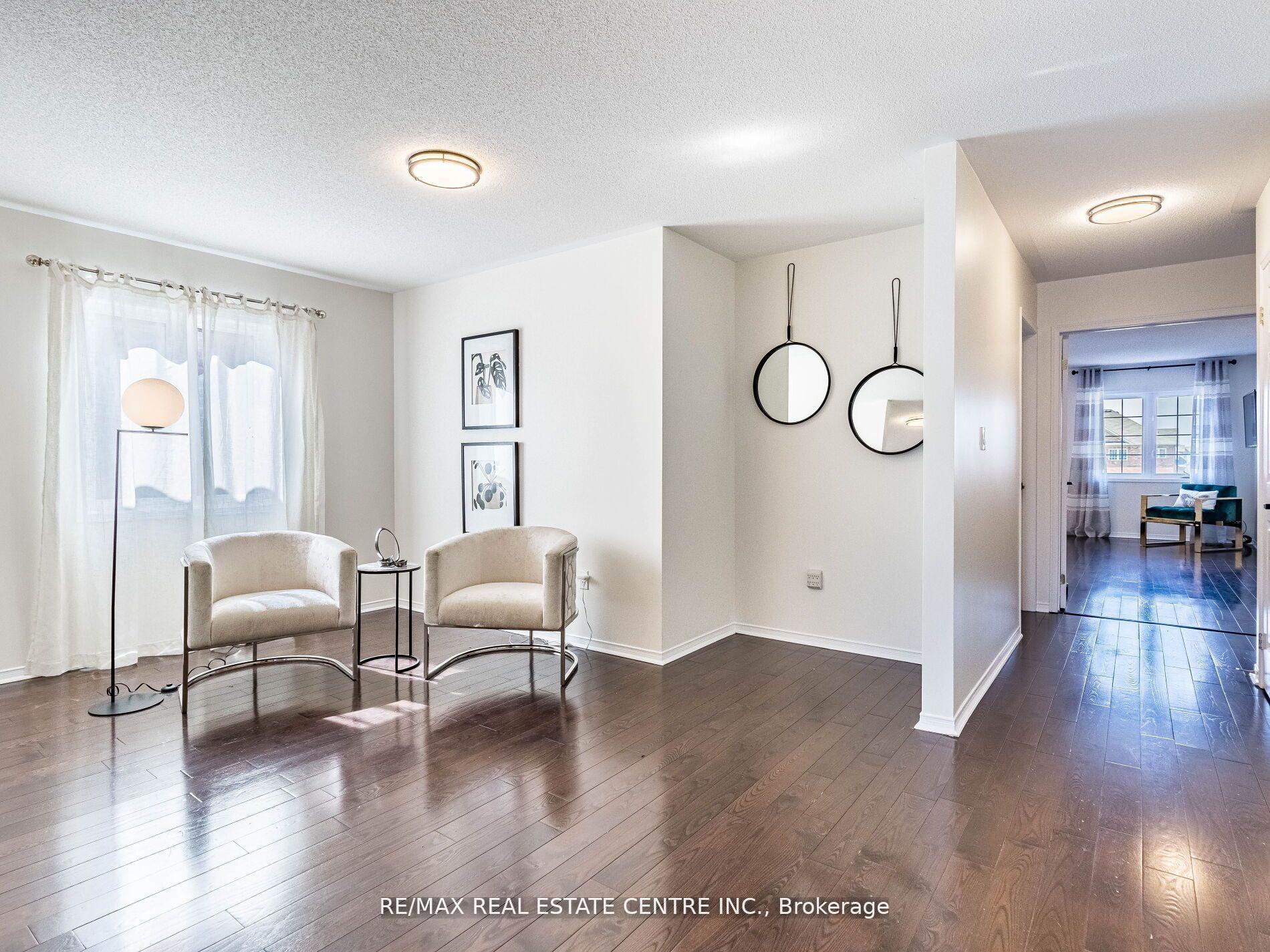 Photo 26 of 853 Stoutt Crescent, Milton, Coates — HOMEH