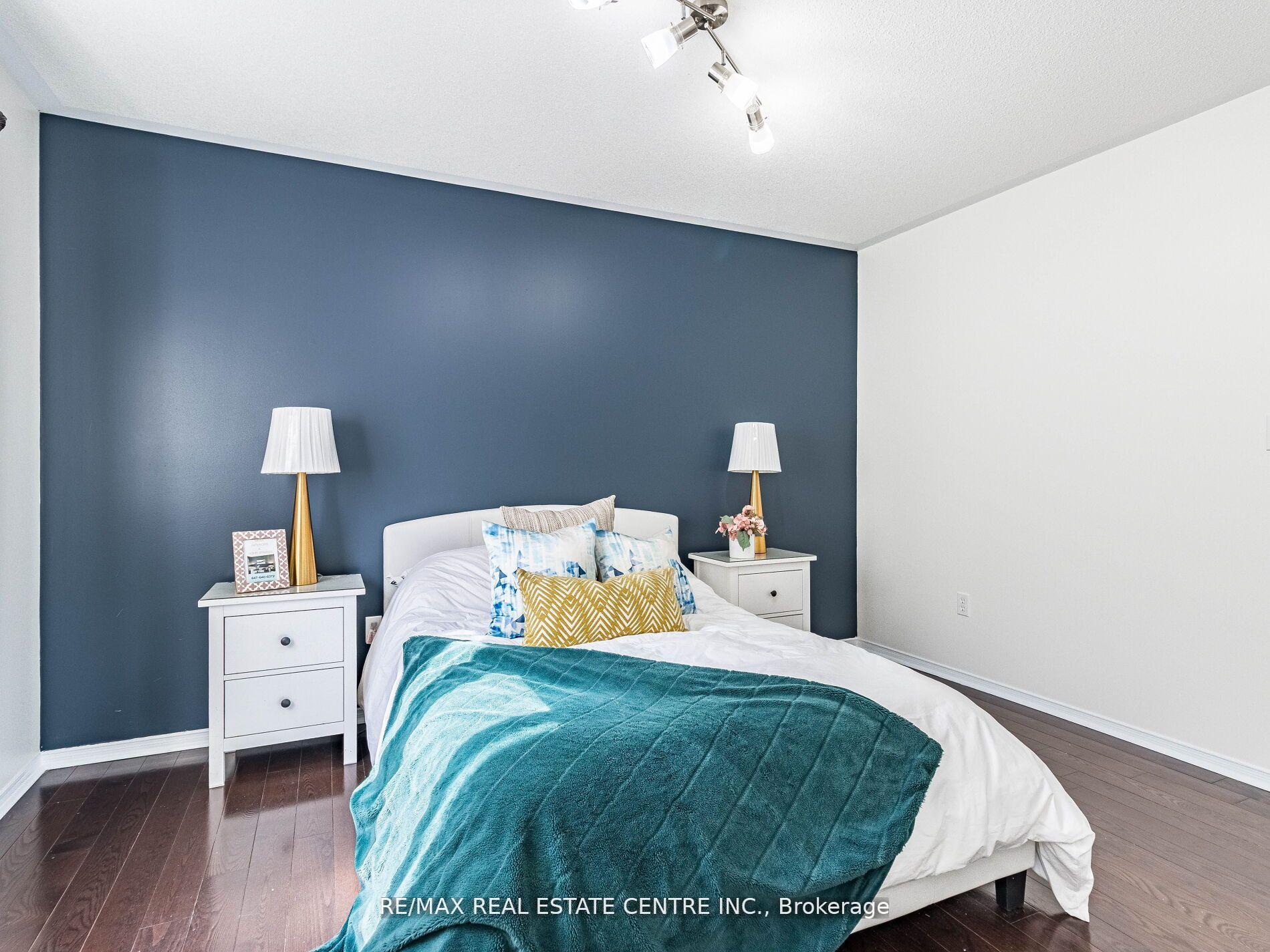 Photo 29 of 853 Stoutt Crescent, Milton, Coates — HOMEH