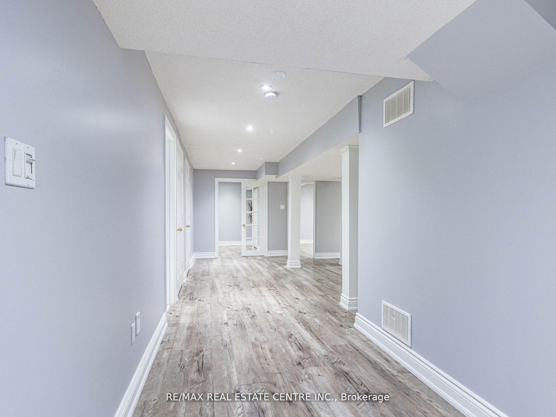 Photo 33 of 853 Stoutt Crescent, Milton, Coates — HOMEH