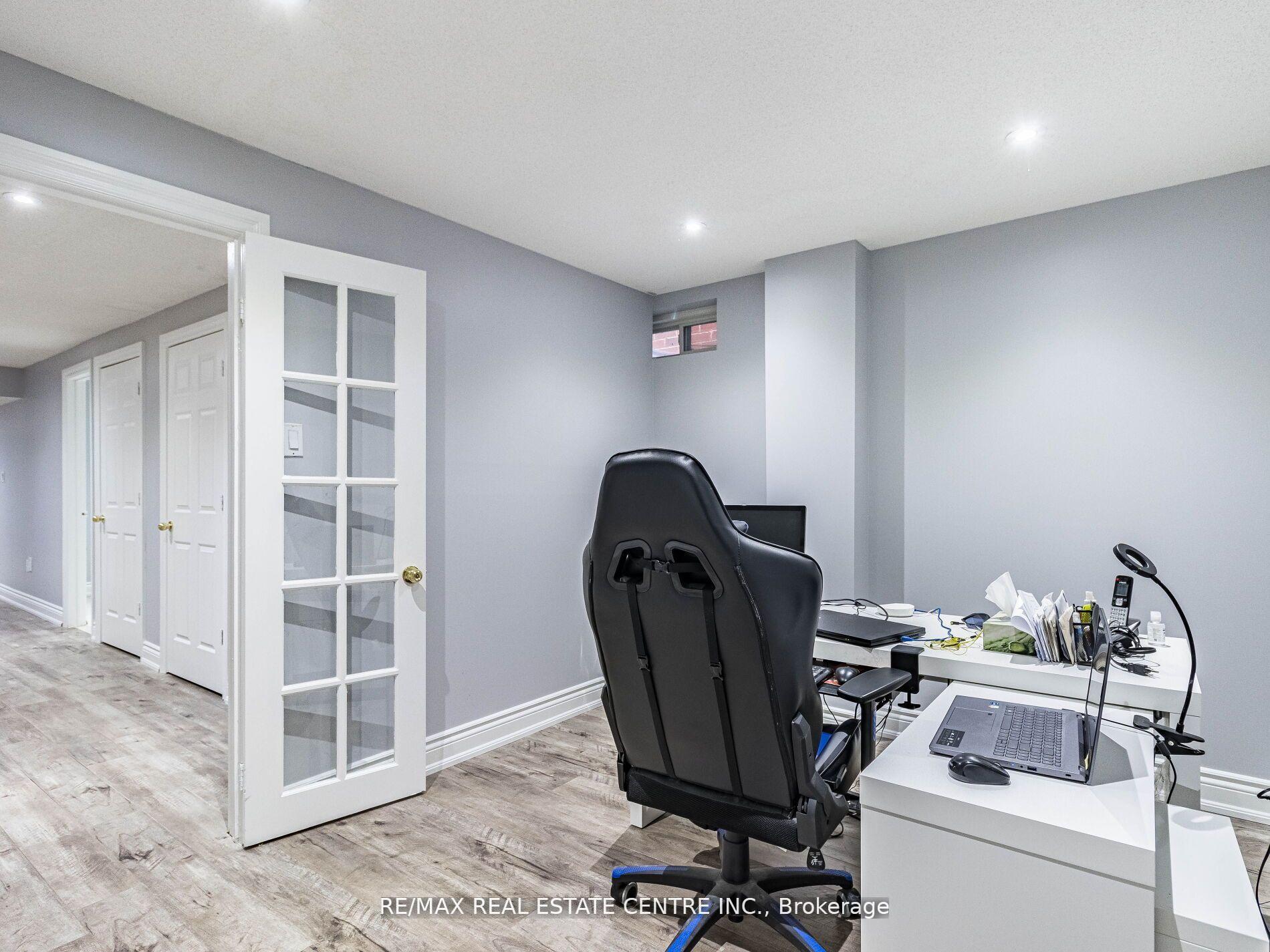 Photo 37 of 853 Stoutt Crescent, Milton, Coates — HOMEH