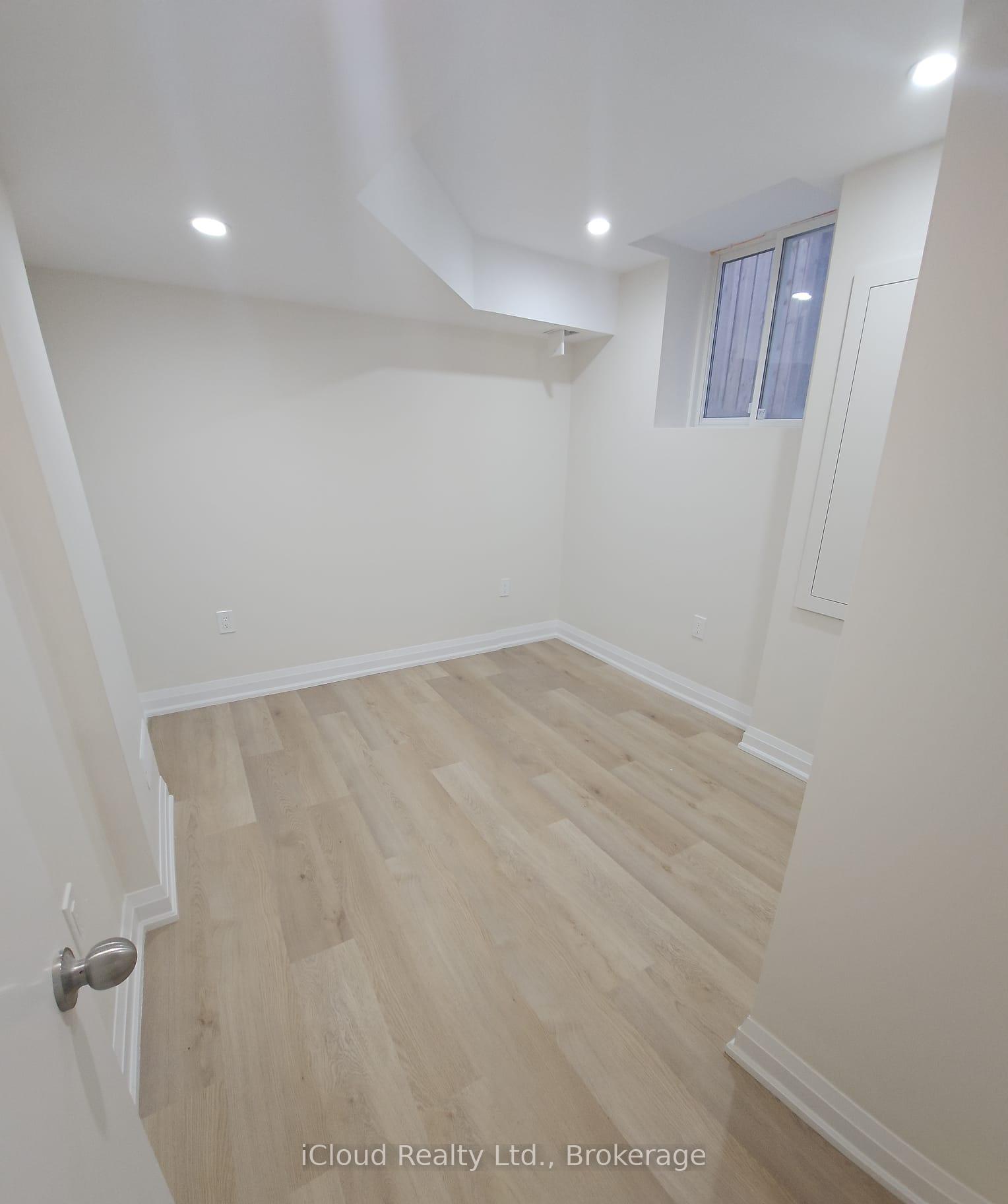 Photo 11 of 1142 Skyridge Blvd, Pickering, Rural Pickering — HOMEH