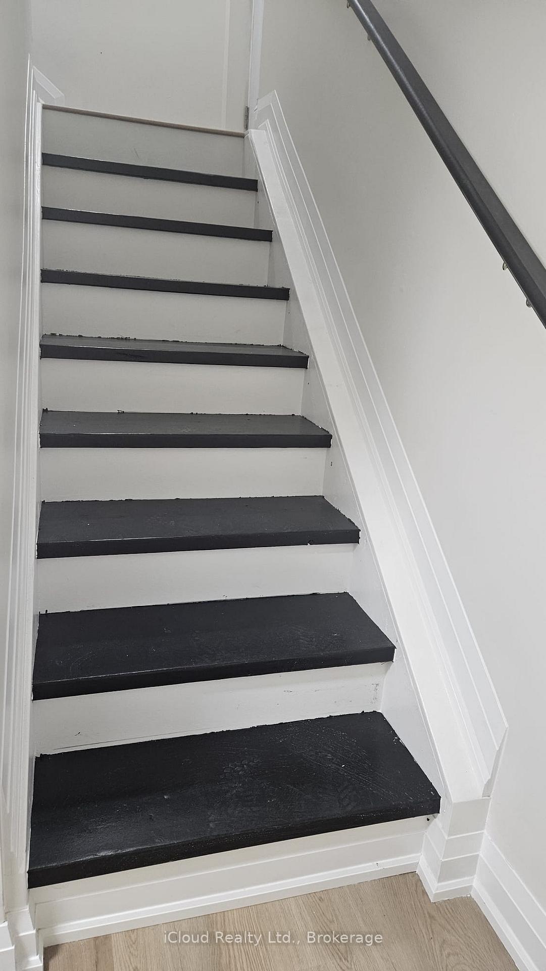 Photo 15 of 1142 Skyridge Blvd, Pickering, Rural Pickering — HOMEH