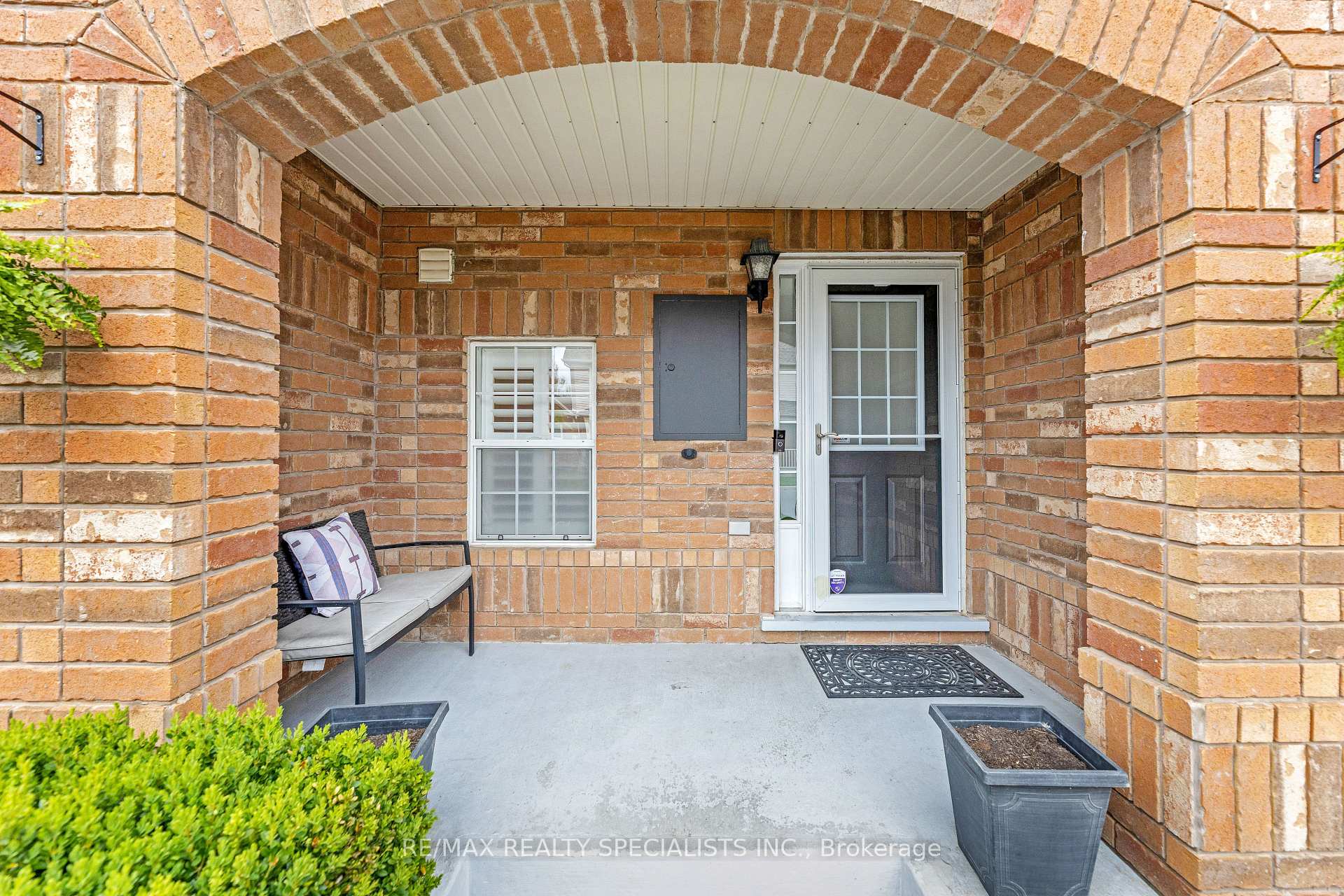 Photo 3 of 646 Edwards Avenue, Milton, Beaty — HOMEH