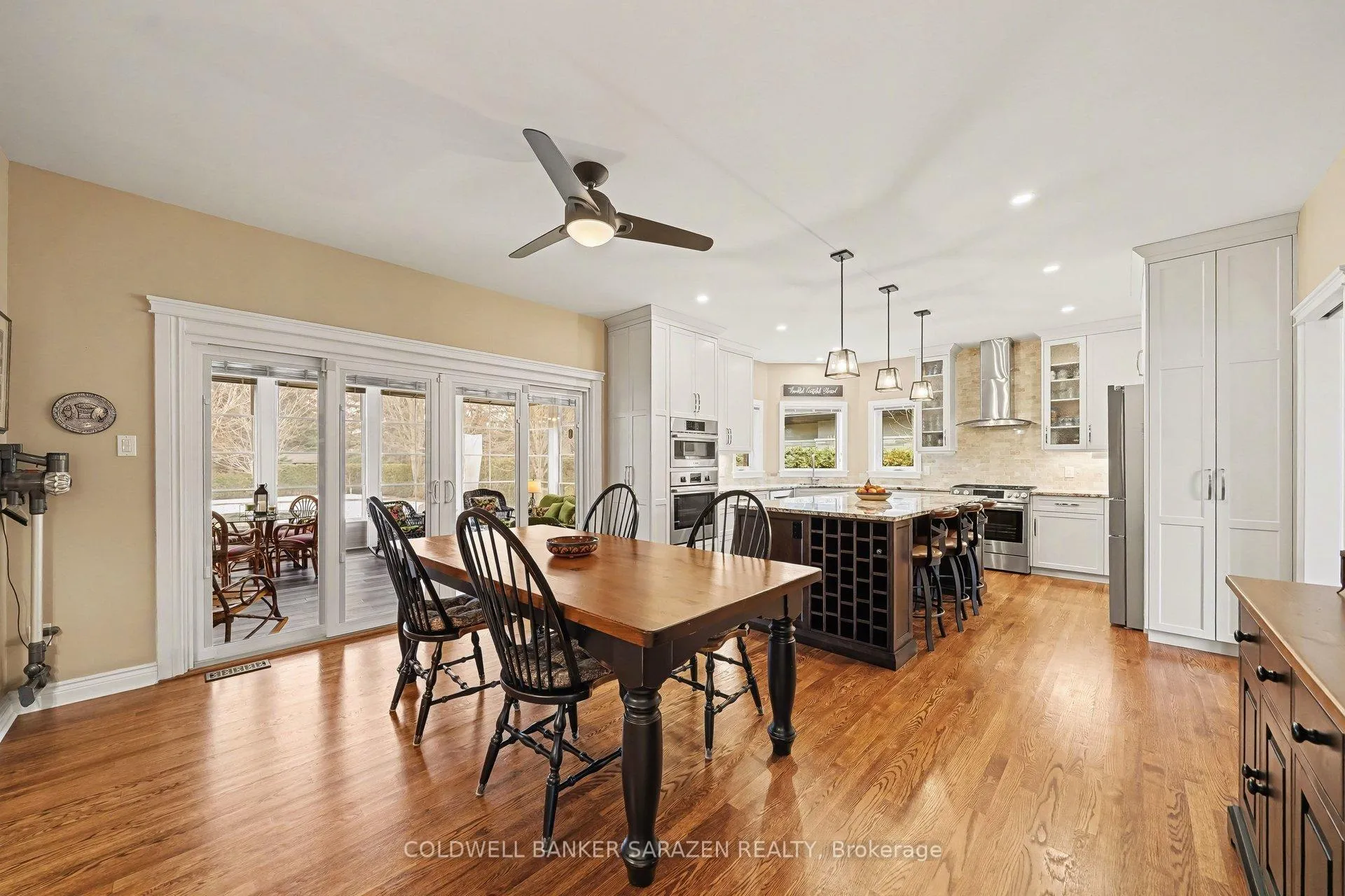 Photo 5 of 1334 Scharfgate Drive, Ottawa, Manotick Village & Manotick Estates — HOMEH