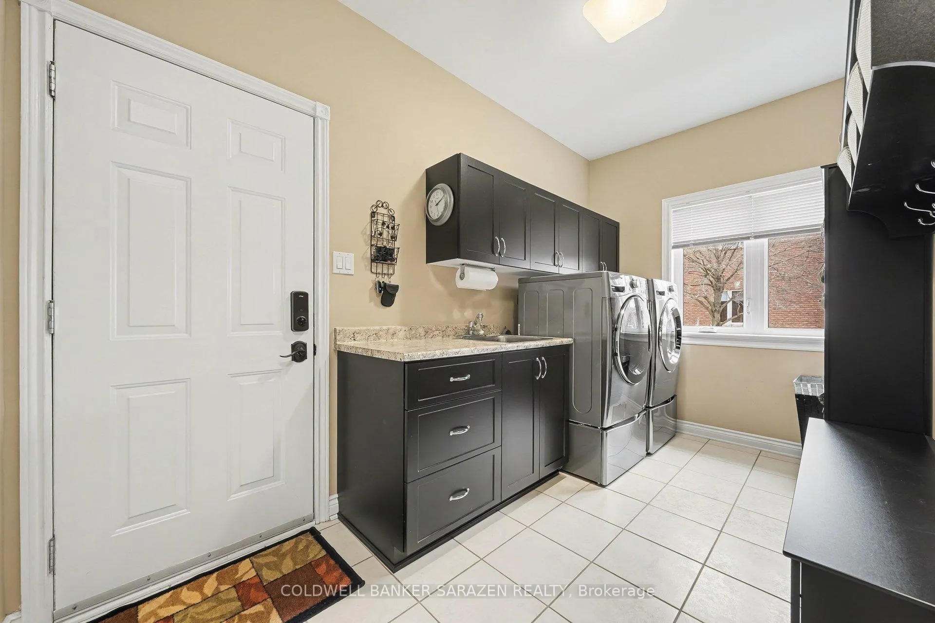 Photo 16 of 1334 Scharfgate Drive, Ottawa, Manotick Village & Manotick Estates — HOMEH