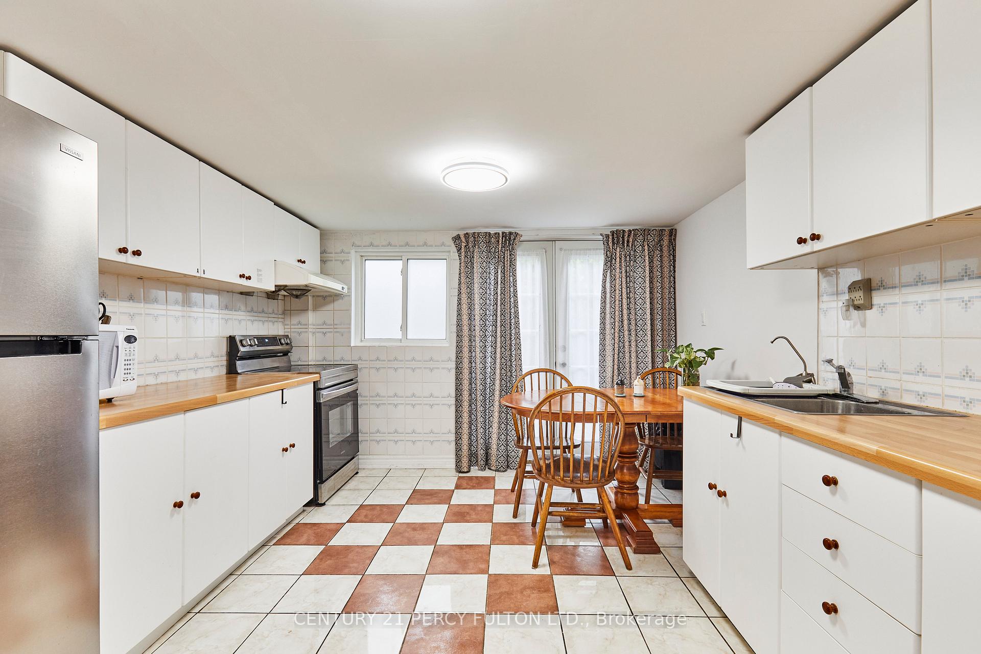 Photo 5 of 931 Liverpool Road, Pickering, Bay Ridges — HOMEH