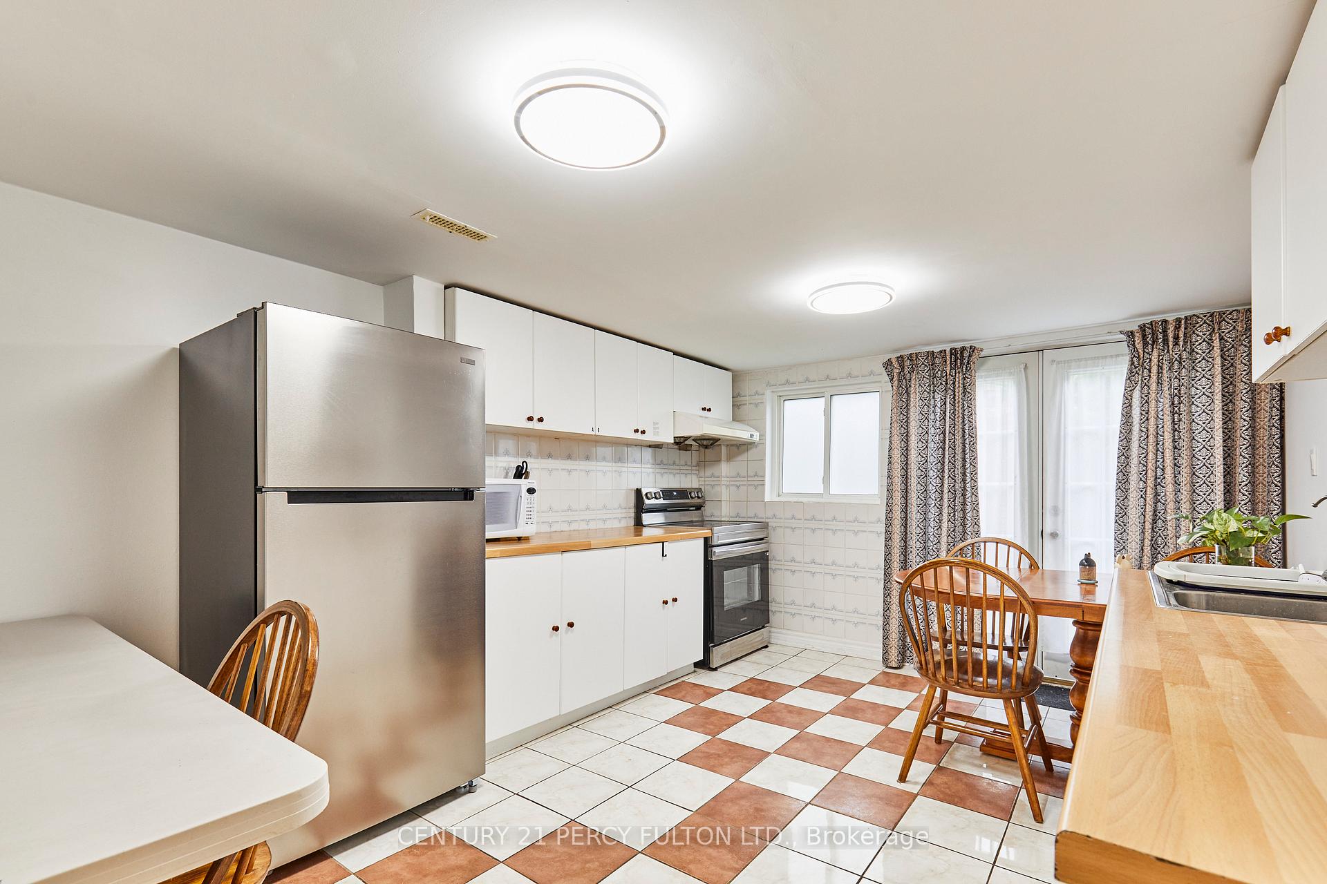 Photo 6 of 931 Liverpool Road, Pickering, Bay Ridges — HOMEH